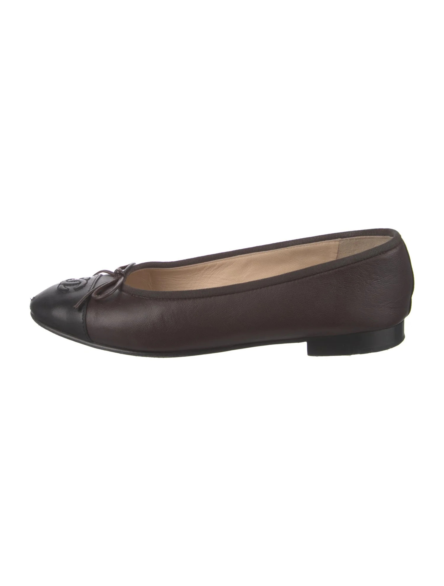 Interlocking CC Logo Leather Ballet Flats | The RealReal
