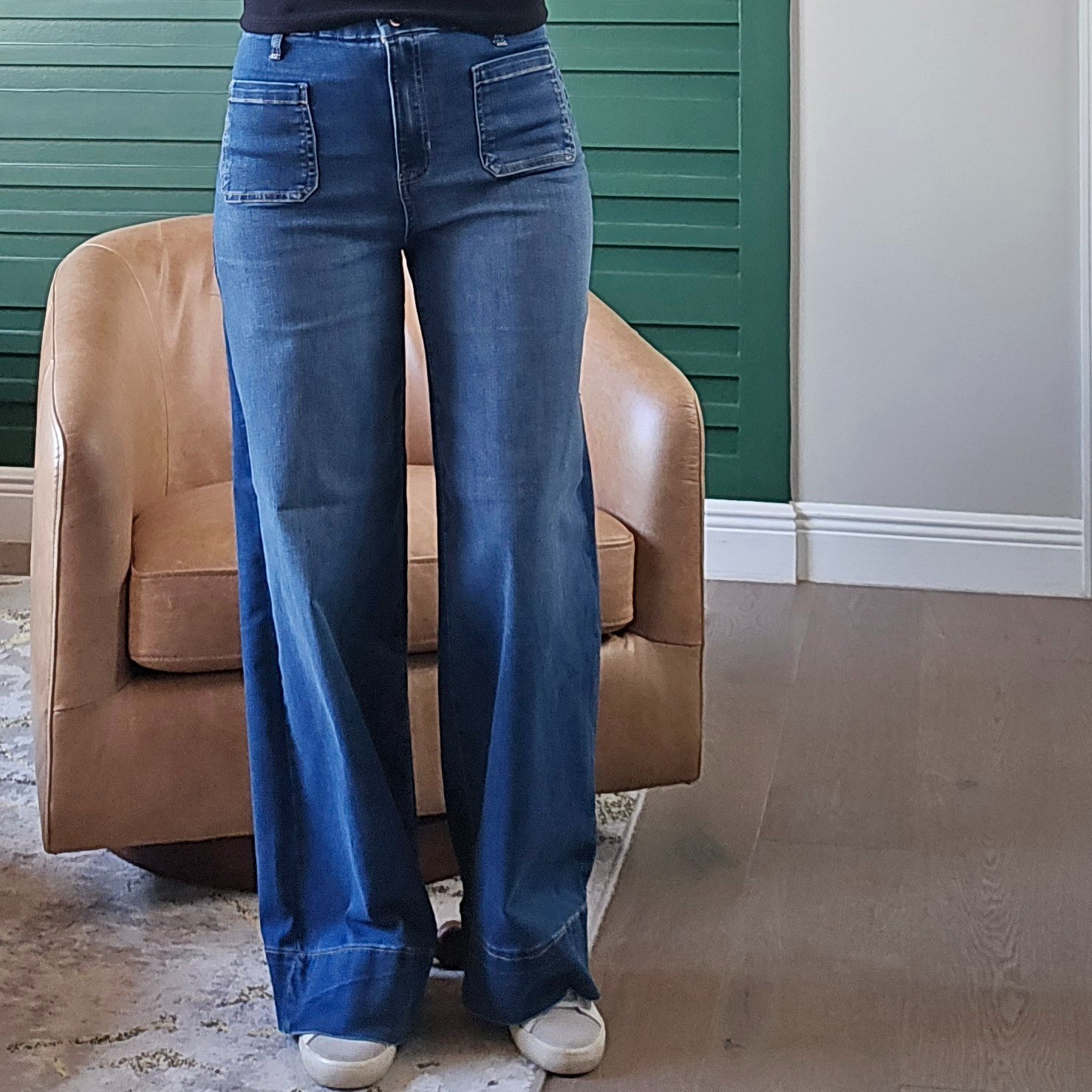 The perfect high waist baggy jeans and they're on sale!

#LTKmomlife #LTKSaleAlert #LTKootd