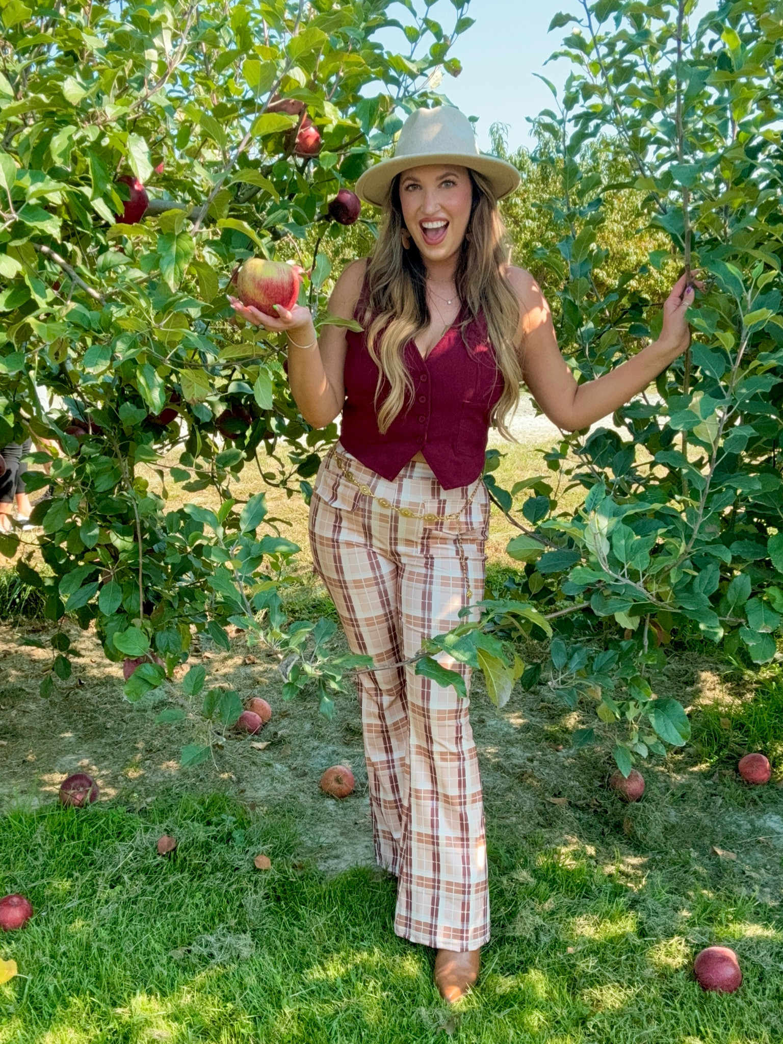 Apple Picking outfit! We had so much fun at Jeter Mountain in NC on Sunday! It is a must go if you live local! 😍🍎👌🏻

#LTKSeasonal #LTKMidsize #LTKTravel