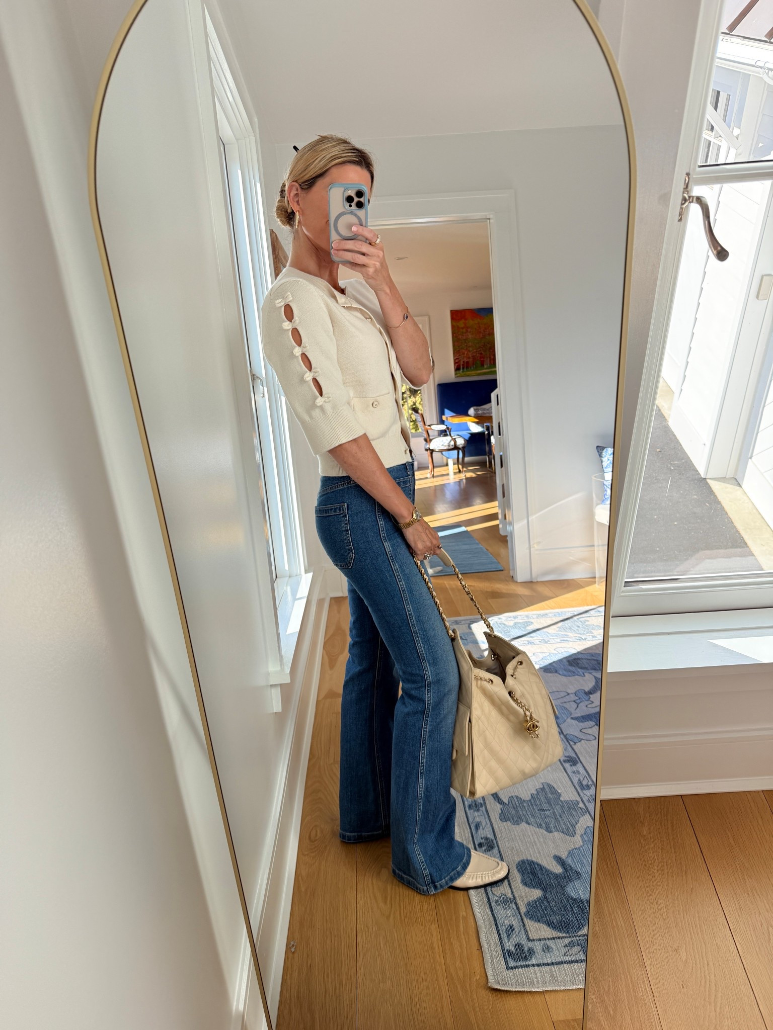 Bag and sweater are Chanel so I can’t link them but can link the jeans, loafers (and similar) and earrings. Use SUNNY10 for 10% off at MB Styles

#LTKdayinmylife #LTKootd