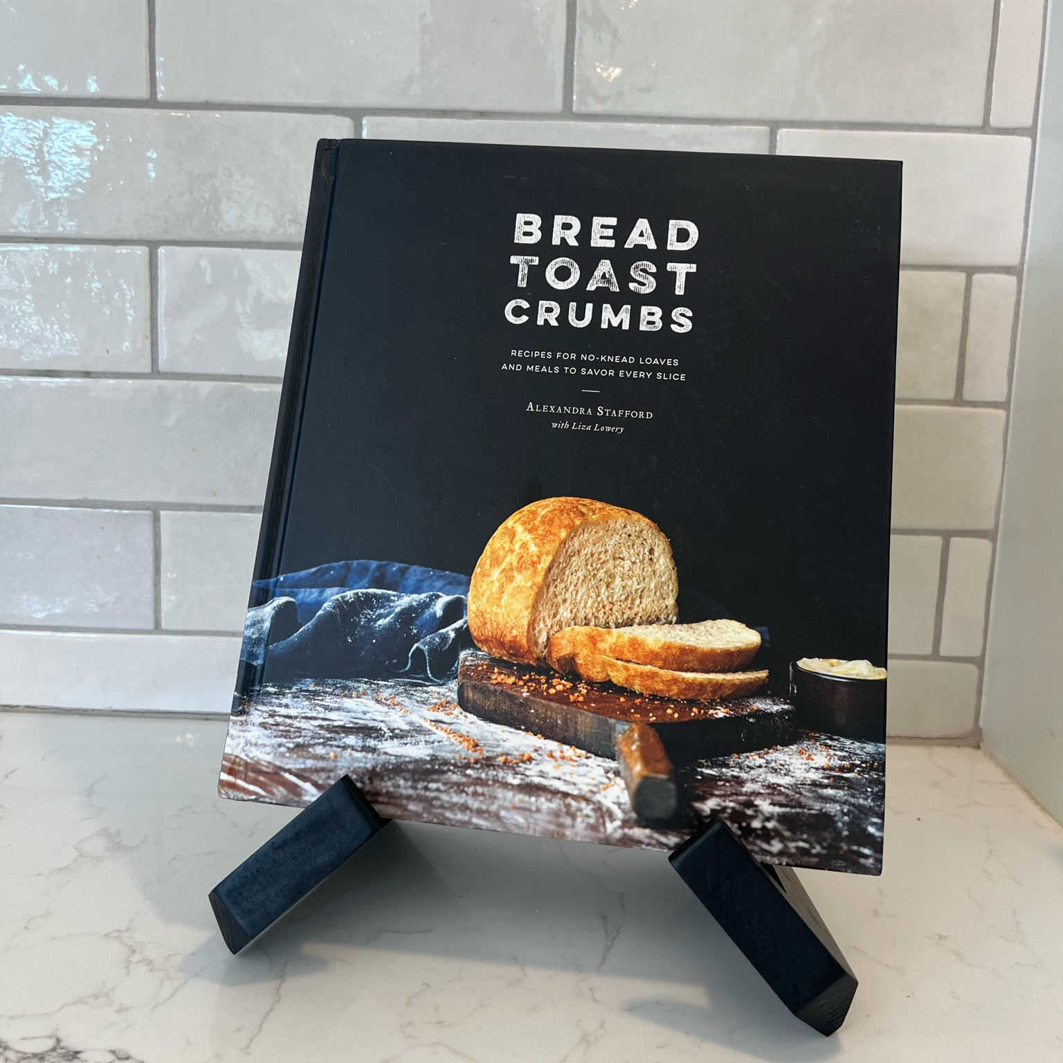 Clean and simple new cookbook holder from Amazon, and under $10! 


#LTKHome #LTKFindsUnder50