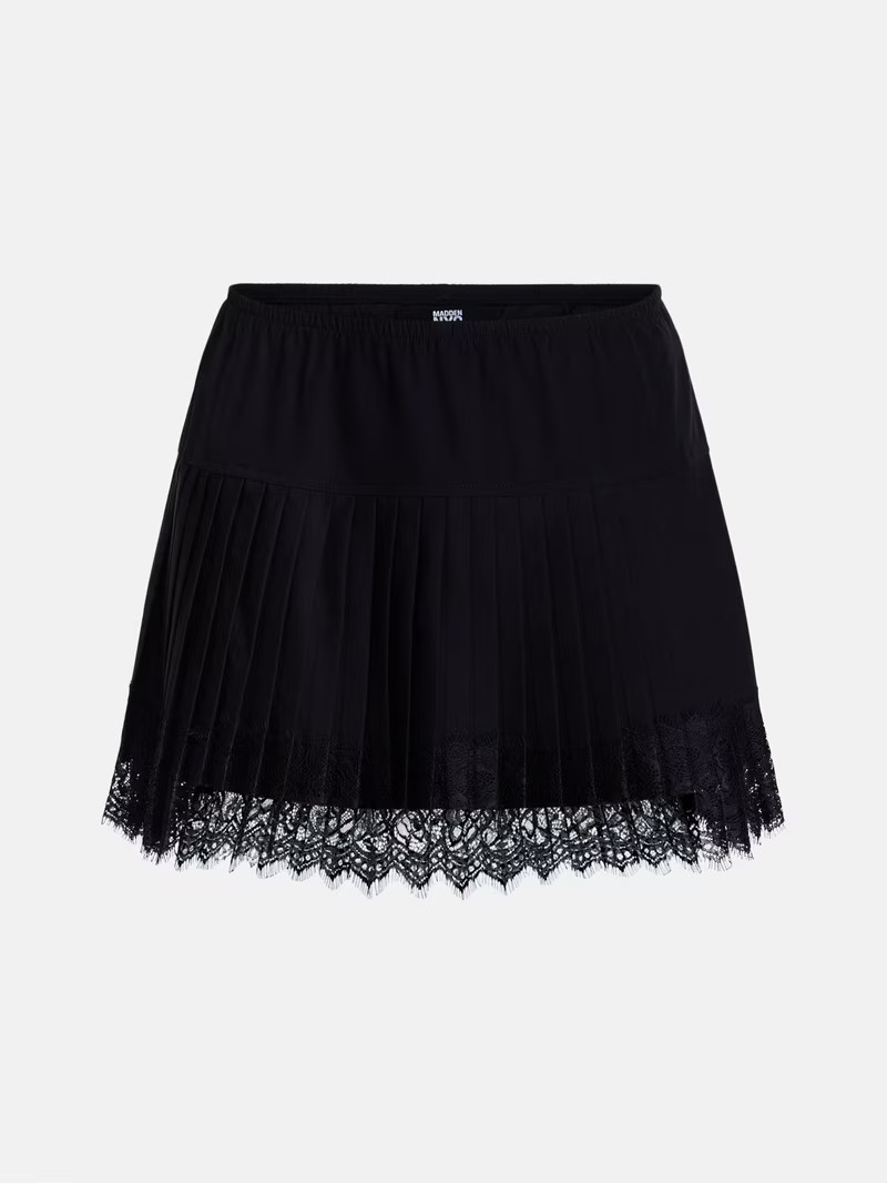 Madden NYC Women's Pleated Skort with Lace Trim, Sizes XXS-XXL | Walmart (US)