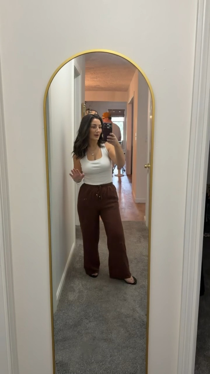 Outfit of the day! 
Tank with built-in bra size small, Pants size small in color cocoa 

(I switched my shoes to sneakers!)

5'0" 140lbs
petite friendly
 

 #LTKdayinmylife #LTKootd #LTKPetite