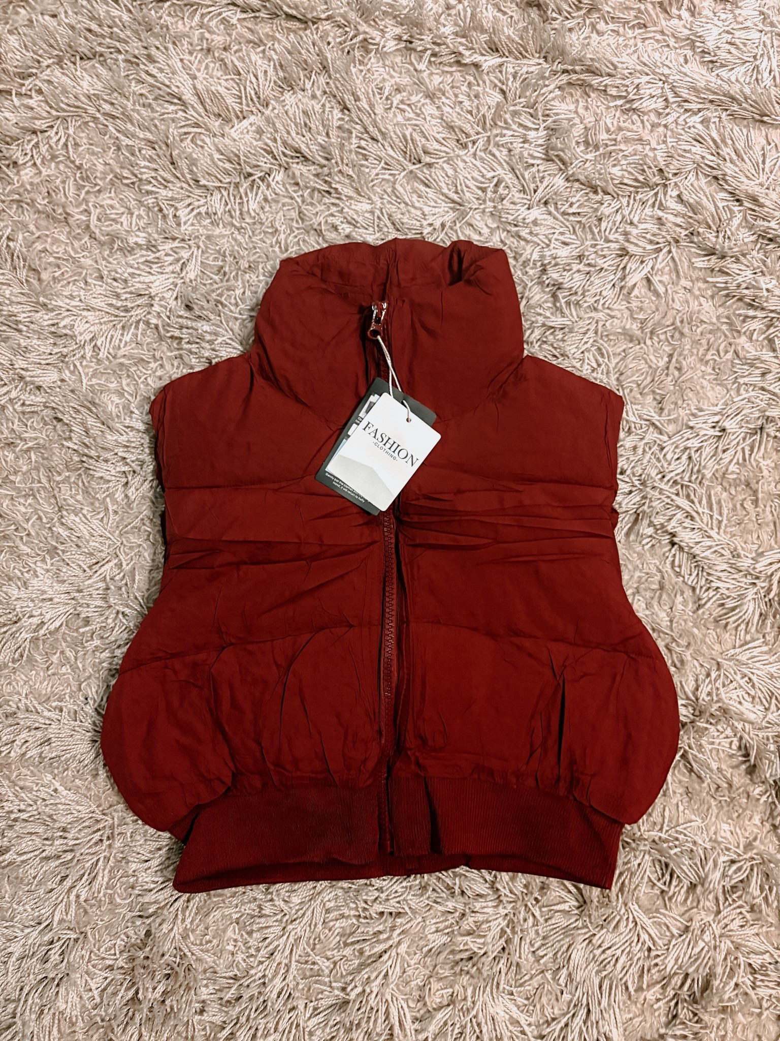 Trending Puffer Vest ❤️
On sale now & fits TTS!!
Many colors available!!

#LTKHoliday #LTKSaleAlert #LTKFindsUnder50