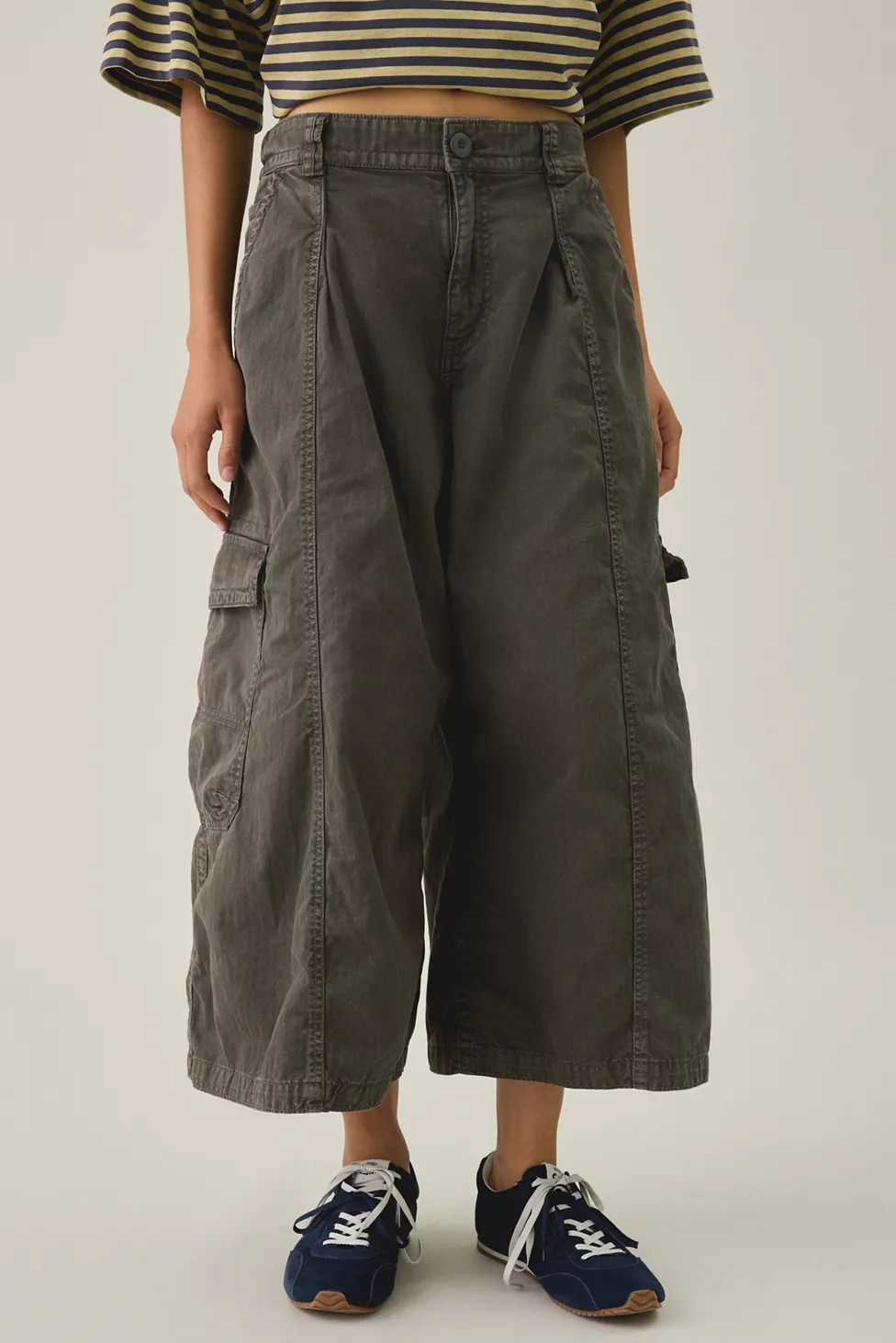 BDG Static Mid-Rise Cargo Culotte Pants | Urban Outfitters (US and RoW)
