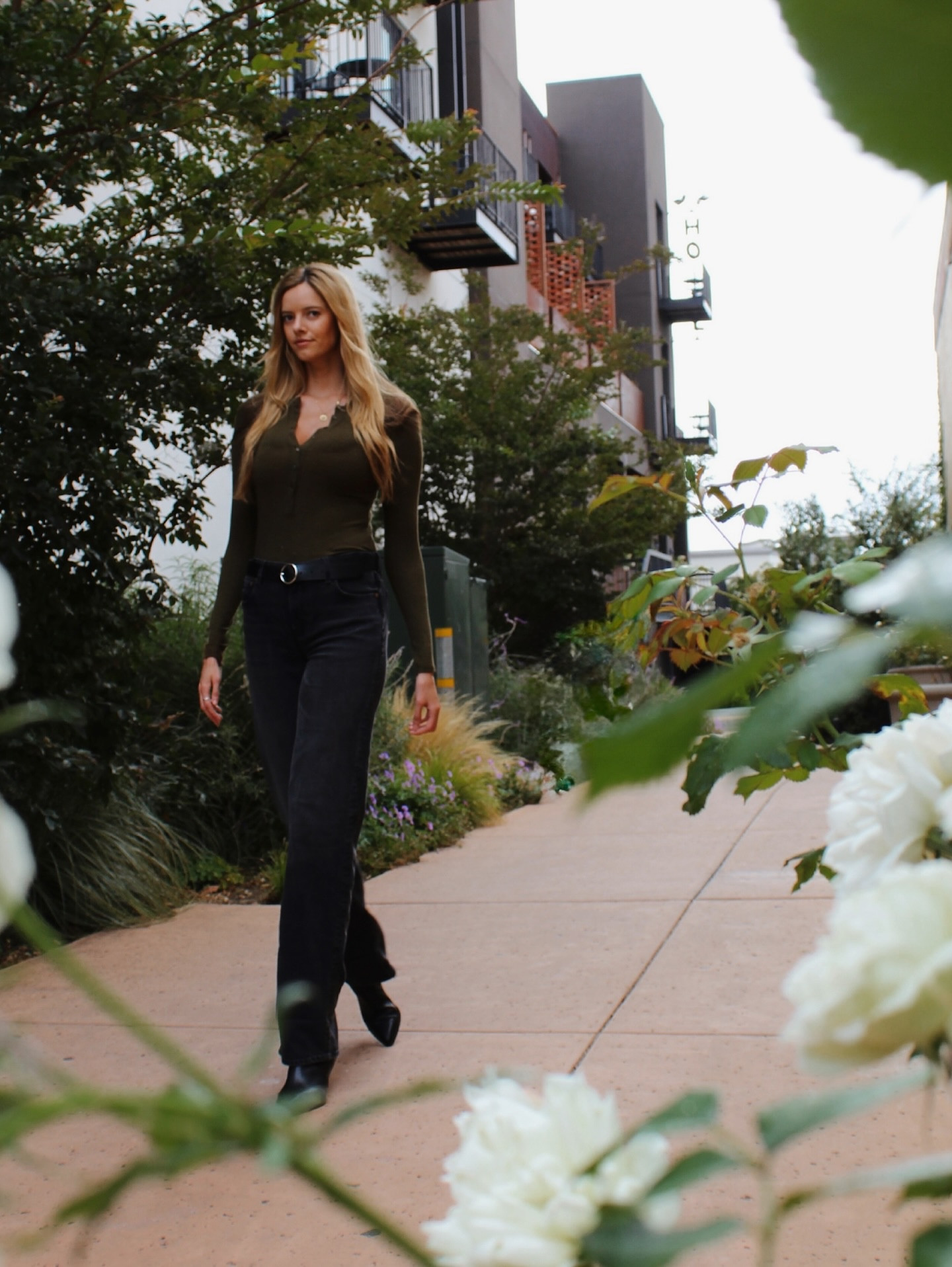 Top: Medium (sized up since they run smaller!)
Jeans: 4 X-Long (I uncuffed them with a pair of scissors! It’s very easy!)
Shoes: 11
Belt: Large (runs small)

#LTKTall #LTKStyleTip #LTKFindsUnder100