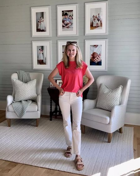 My go to everyday tee with my favorite white jeans! Perfect casual spring outfit idea. #target #madewell #springfashion #LTKxMadewell
5/14

#LTKFindsUnder50 #LTKStyleTip #LTKSeasonal