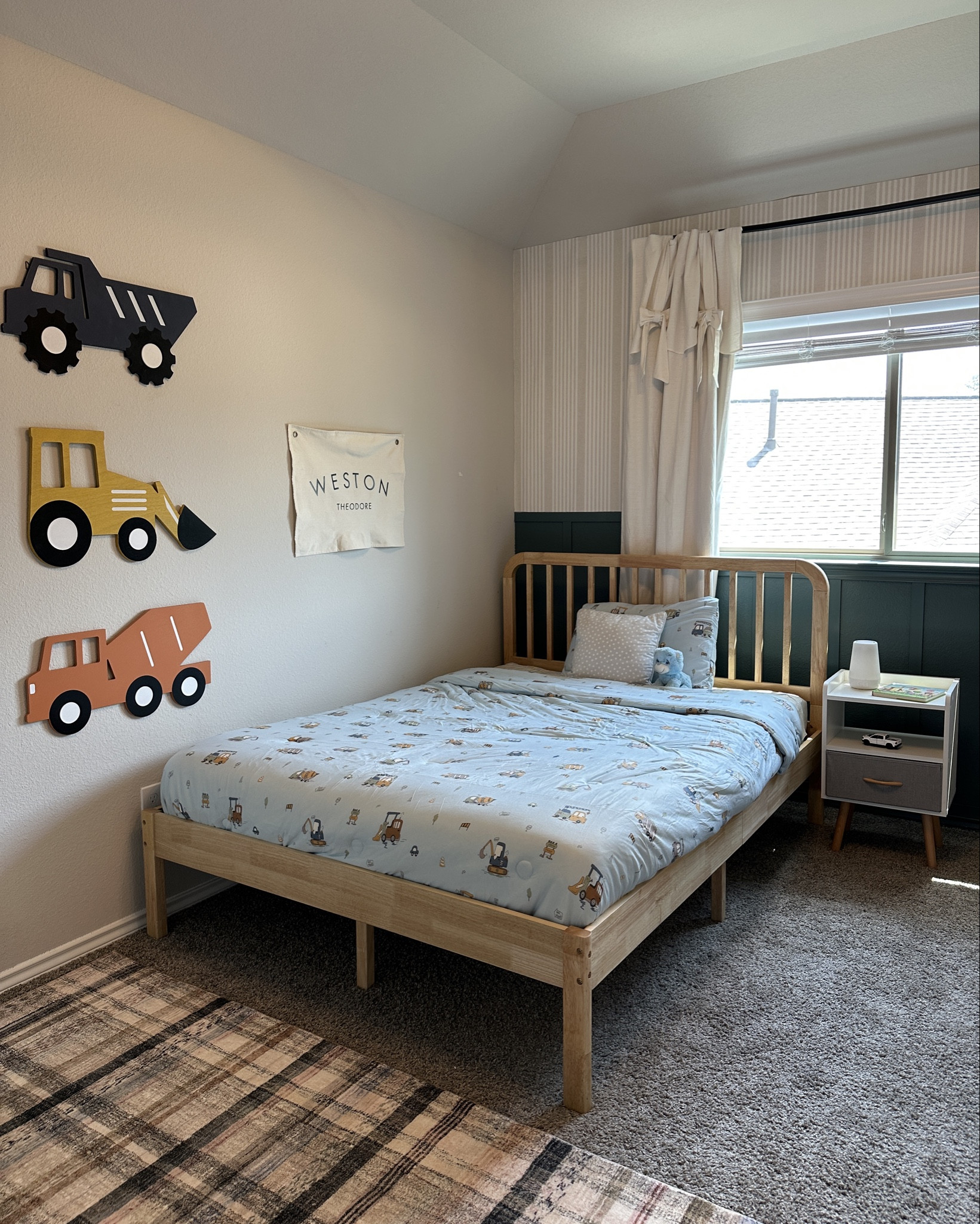 Simple construction truck toddler bedroom