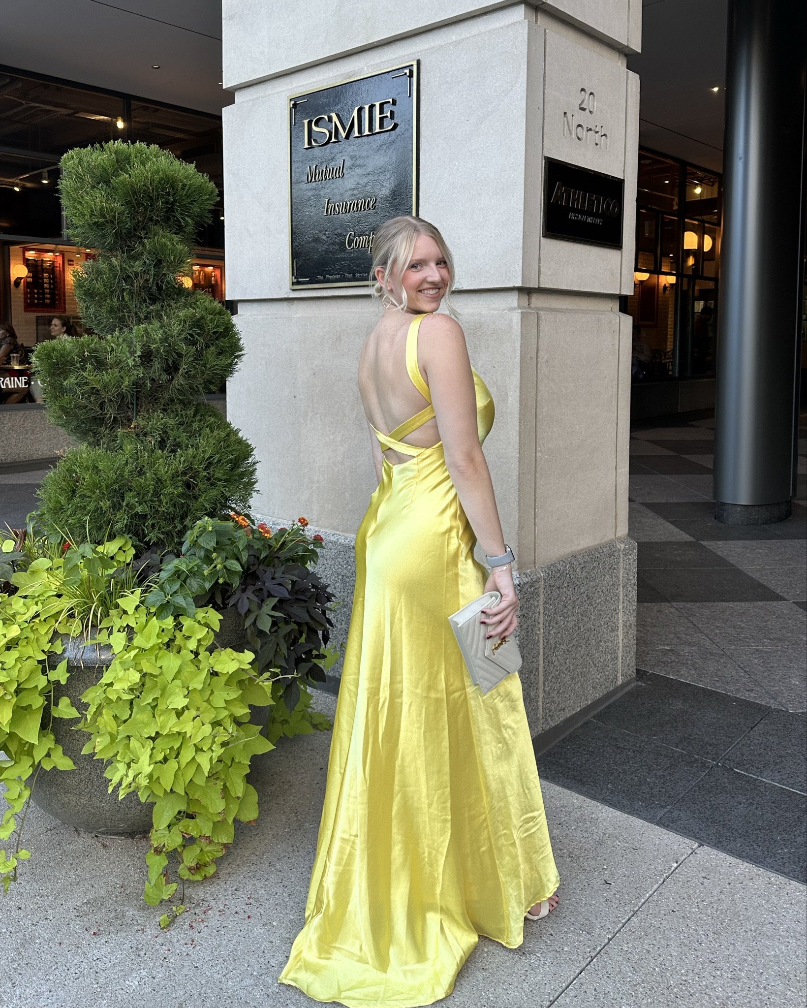 Famous ‘How to Lose A Guy in 10 Days’ dress💛

#LTKFindsUnder100 #LTKWedding #LTKStyleTip