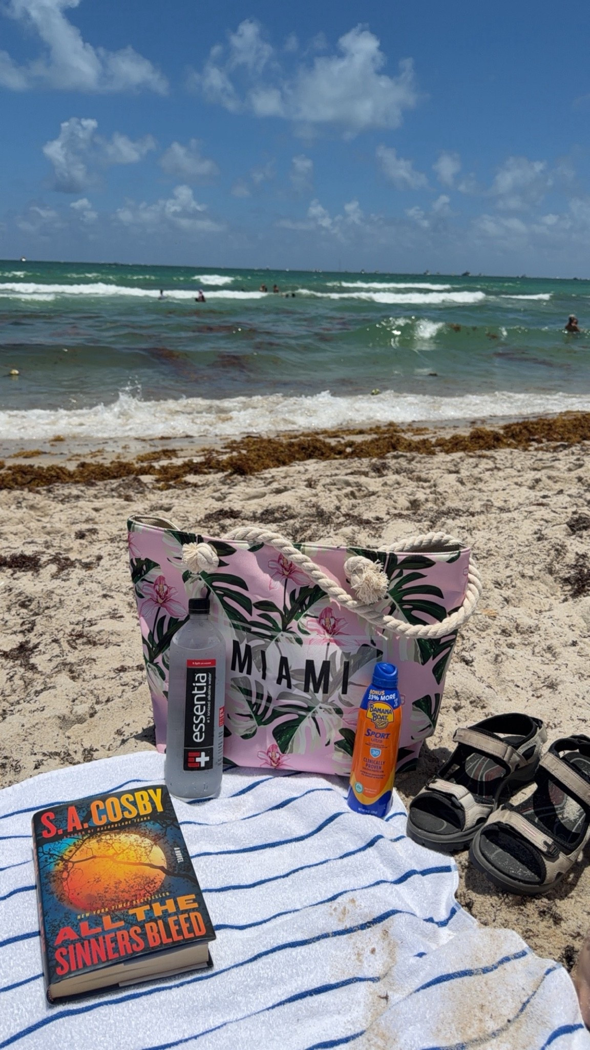 Beach day is the best day!

#LTKdayinmylife #LTKSeasonal #LTKootd