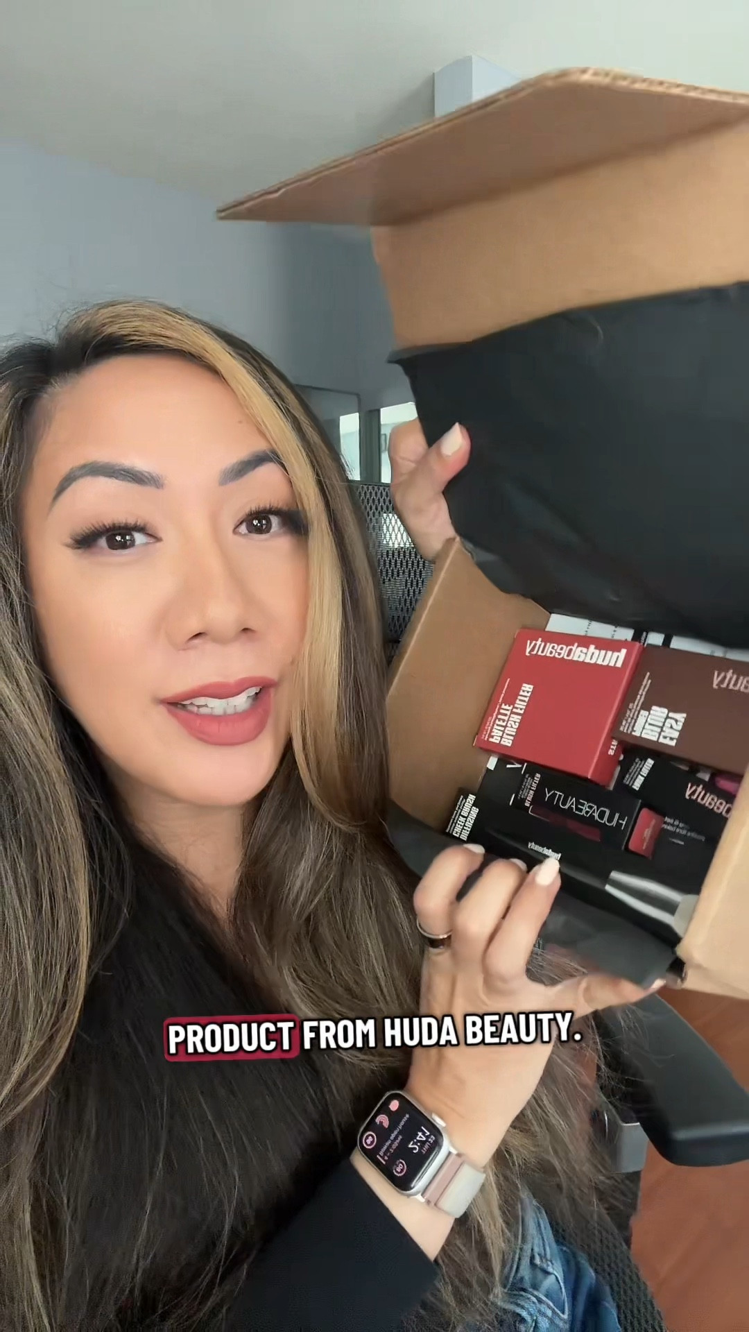 Unboxing Huda Beauty

#LTKOver40 #LTKBeauty #LTKselfcare