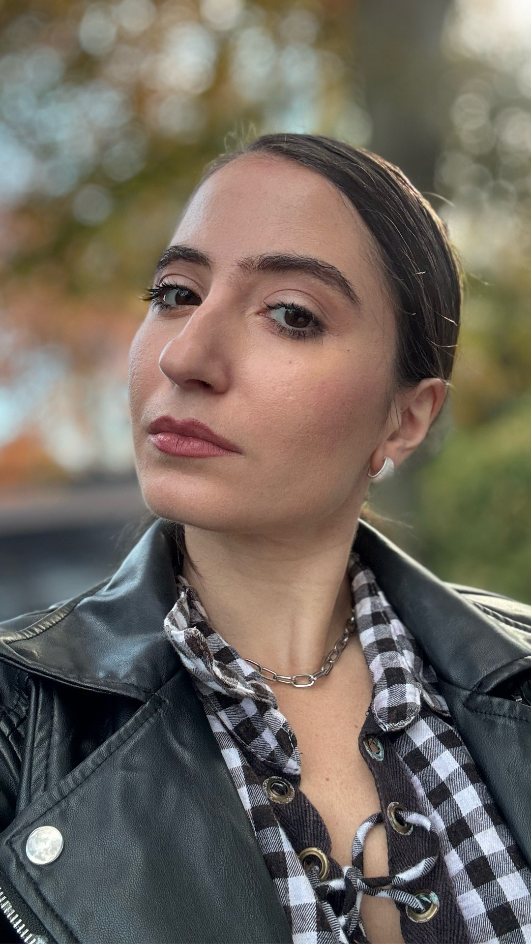 Easy natural glam fall makeup look and tutorial GRWM  plus ft the fall style ootd moment with the trending flannel fall shirt 

Basma foundation shade 029
Basma blush shade : mauve
Lip liner shade: mellow cosmetics liner I. Harper but similar shades linked
KVD lipstick in cathedral but similar shades linked 
#basma #caliray #milkmakeup, mellow cosmetics, kvd beauty , Tarte cosmetics, Anastasia’s Beverly Hills 

#LTKBeauty #LTKgrwm #LTKdayinmylife