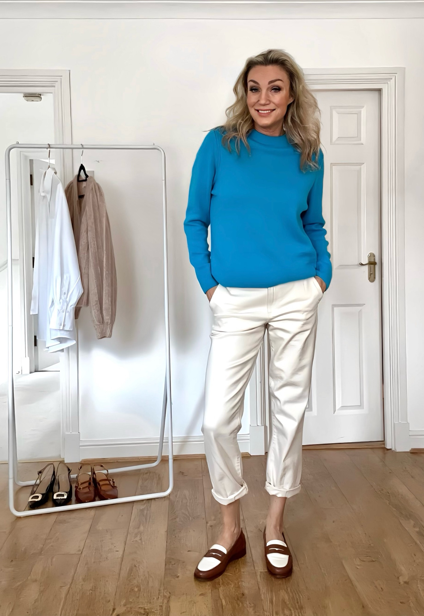 Blue cashmere that dreams are made of 💙🩵🤍 

#LTKstyletip #LTKover40 #LTKeurope