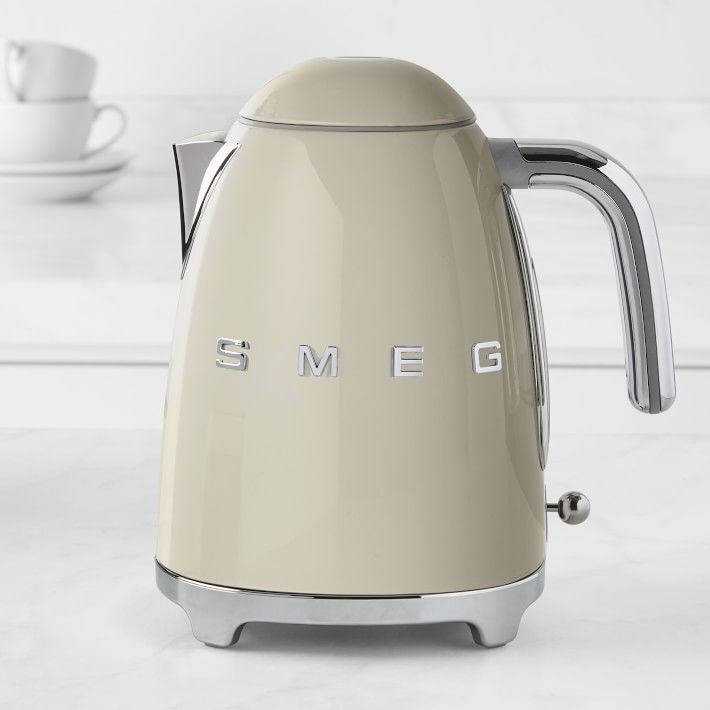 Smeg Electric Kettle 3D Logo | Williams-Sonoma