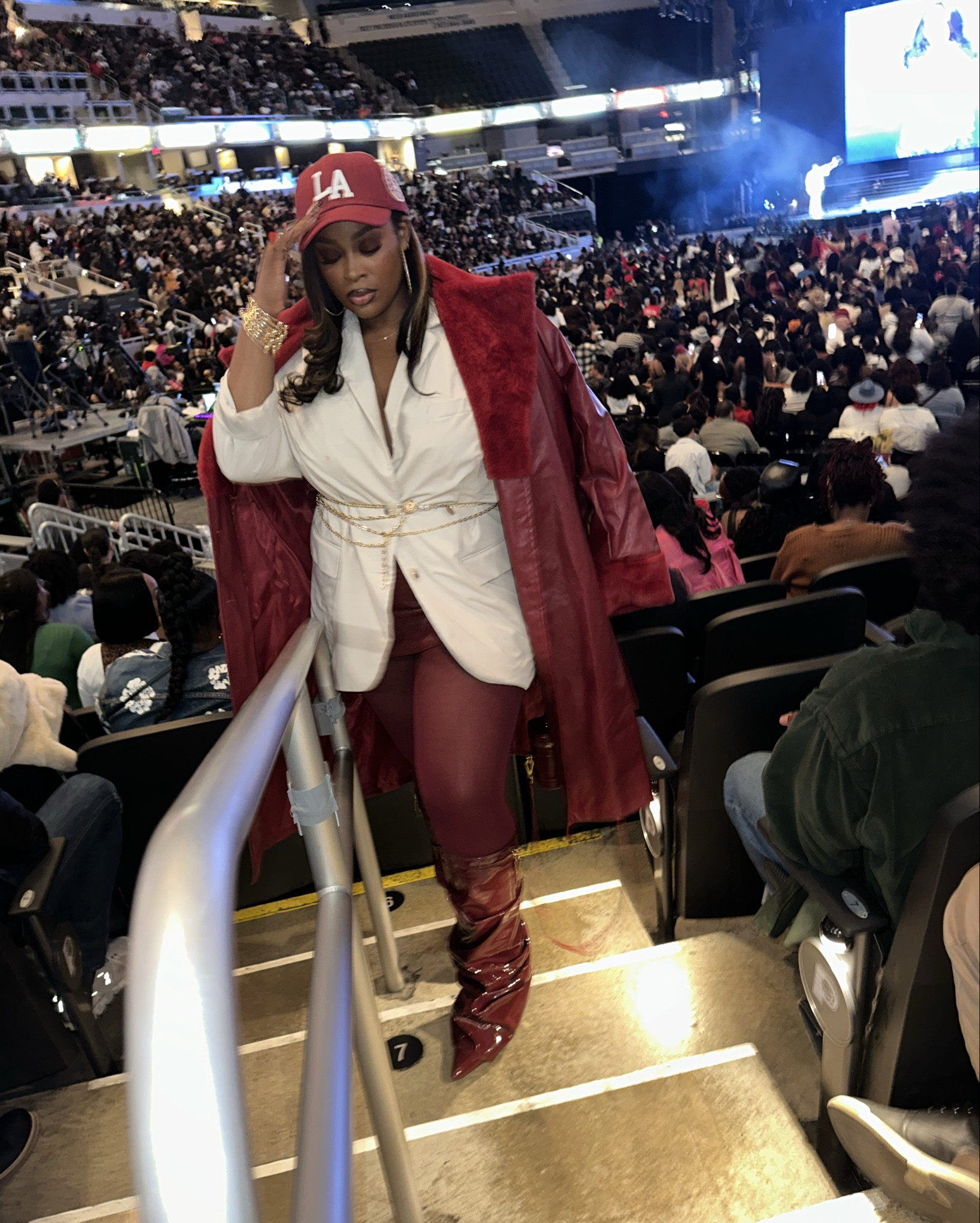 EXACTLY WHO I THINK I AM 🍷

Comment MINE for outfit details! 
.
#concertoutfit #falloutfitideas #falloutfitinspo #stylist #indianapolis #indiana #brandyandmonica #theboyismine  

#LTKBeauty #LTKMidsize #LTKTall