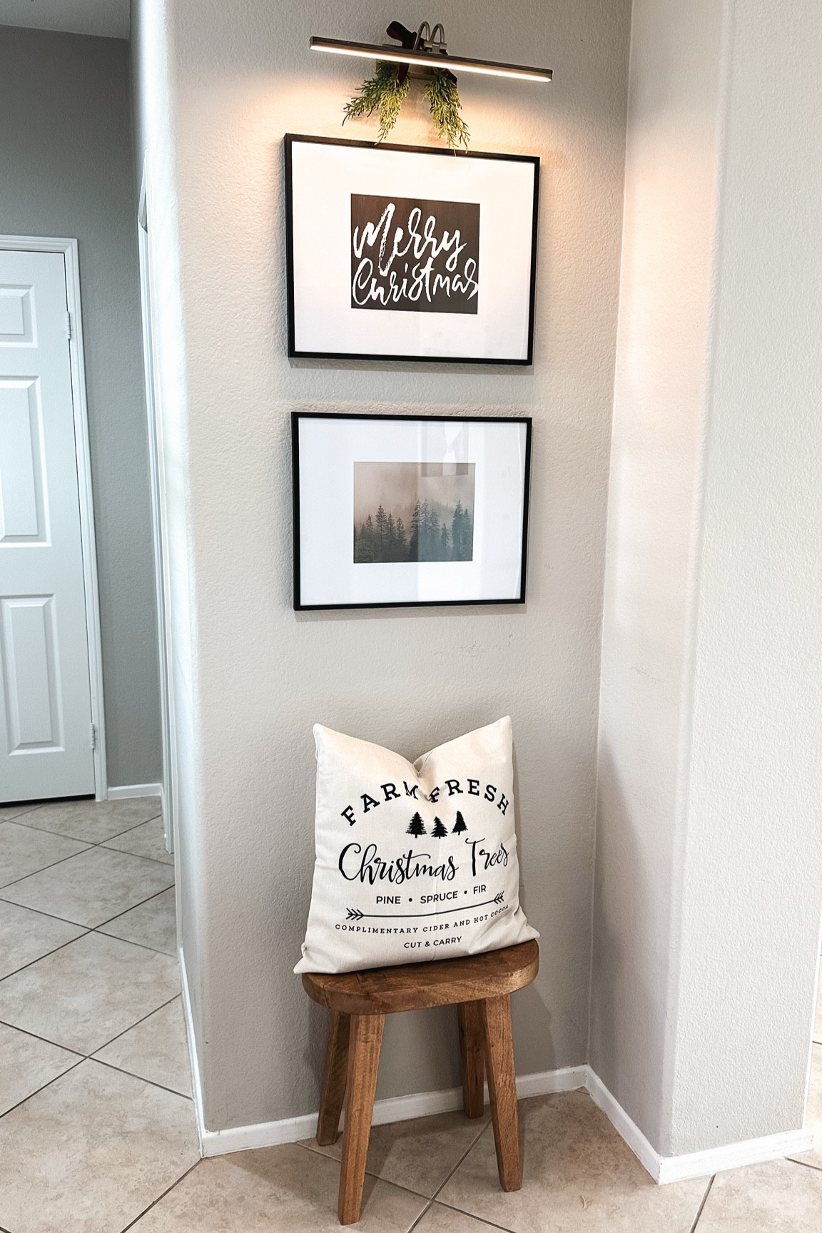 photo gallery entry christmas decor, diy mistletoe garland for gallery lights #diy #christmasdecor #mistletoe

#LTKSeasonal #LTKHome #LTKHoliday