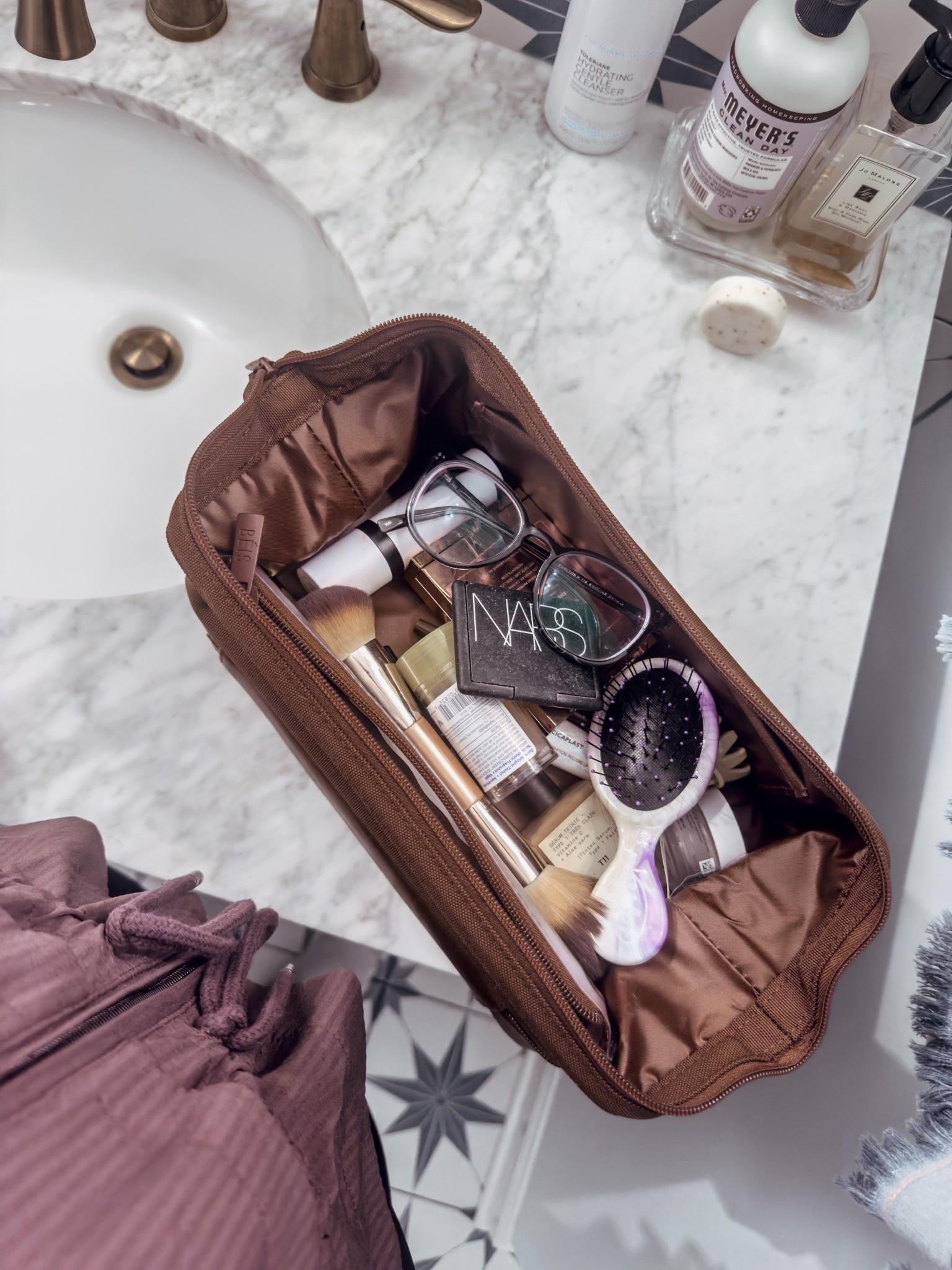 BEST travel toiletry bag! 

#LTKGiftGuide #LTKBeauty #LTKgrwm
