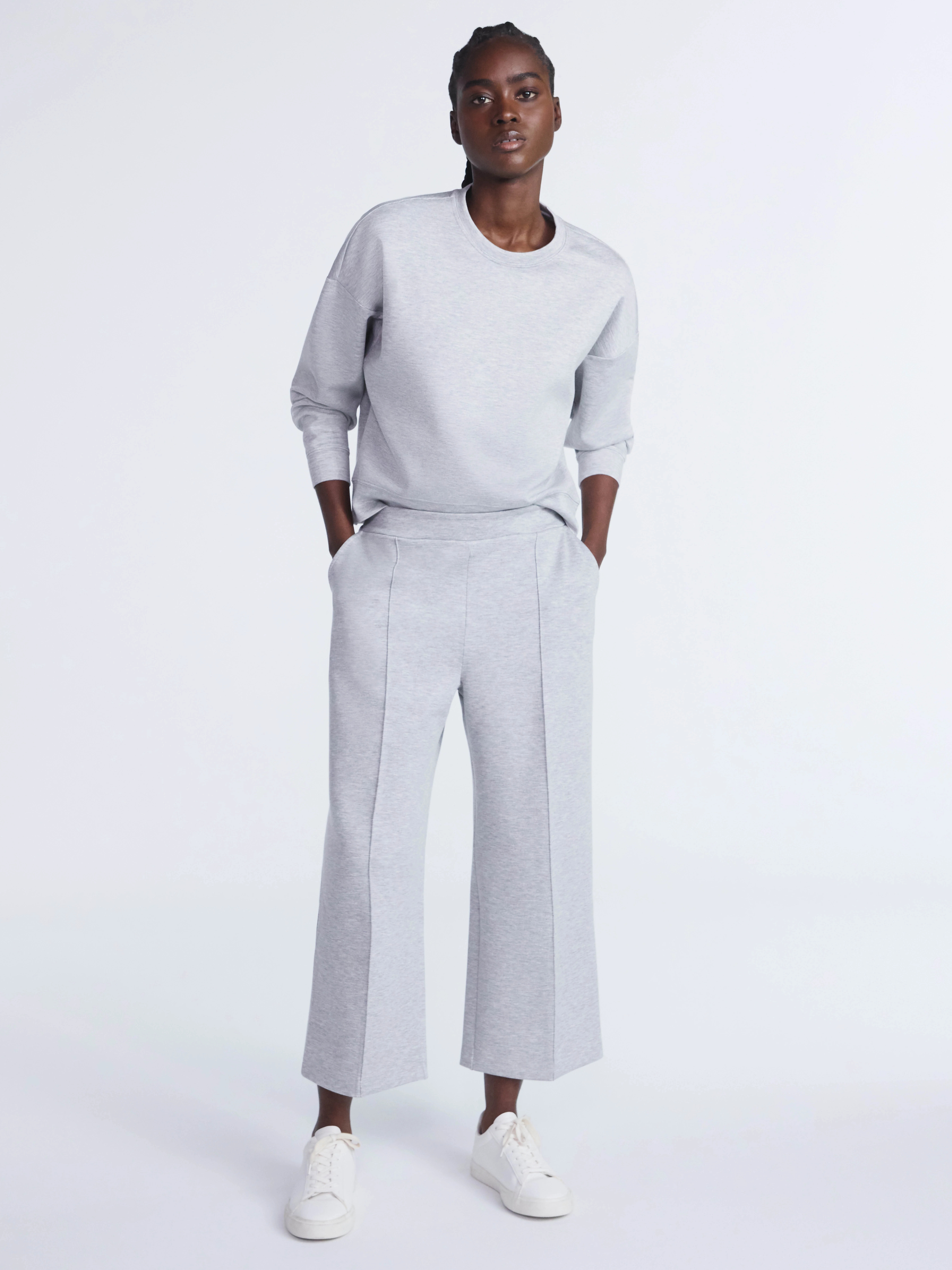 Scoop Women's and Women's Plus New Scubaknit Cropped Pants, Sizes XS-4X | Walmart (US)