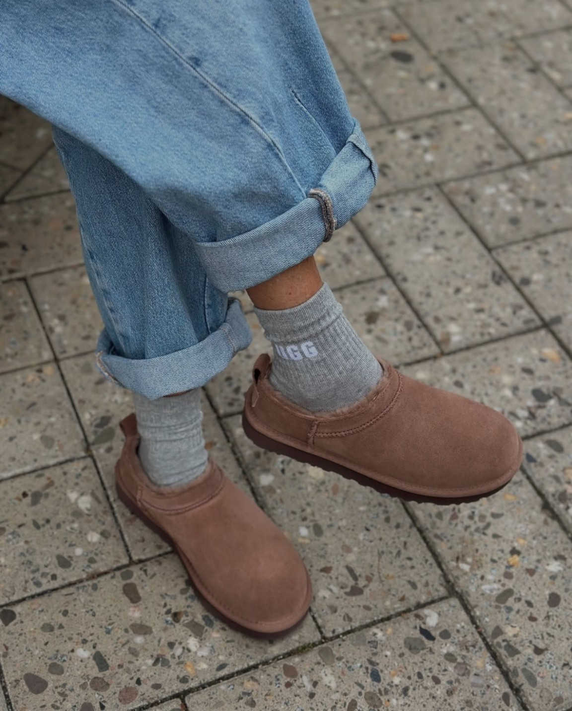 ROCKY OAK MICRO UGGS🐻
Tags: trending viral colourway brown grey socks boots comfy slippers fashion autumn transitional shoes

#LTKshoes