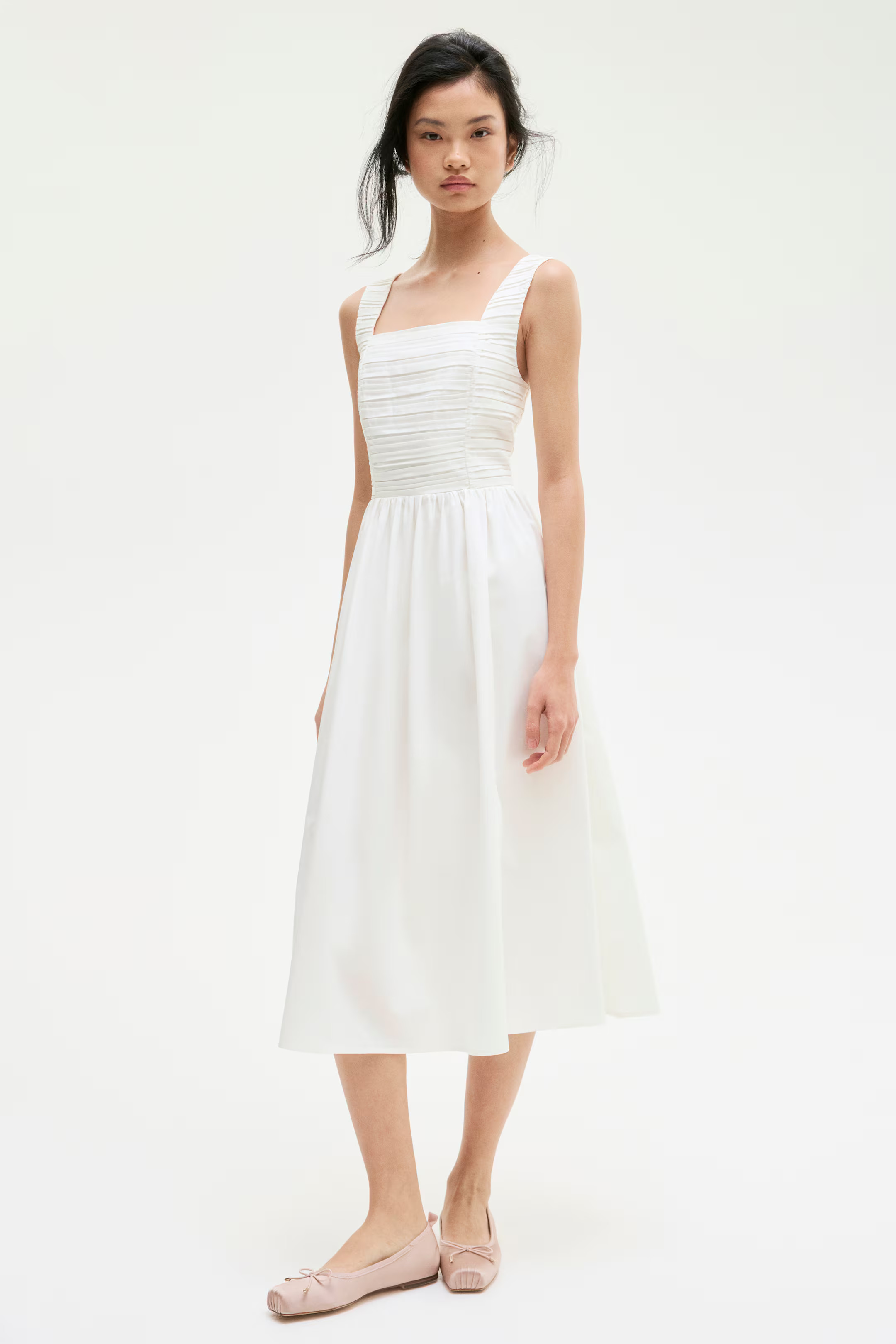 Pintucked flared-skirt dress | H&M (UK, MY, IN, SG, PH, TW, HK)