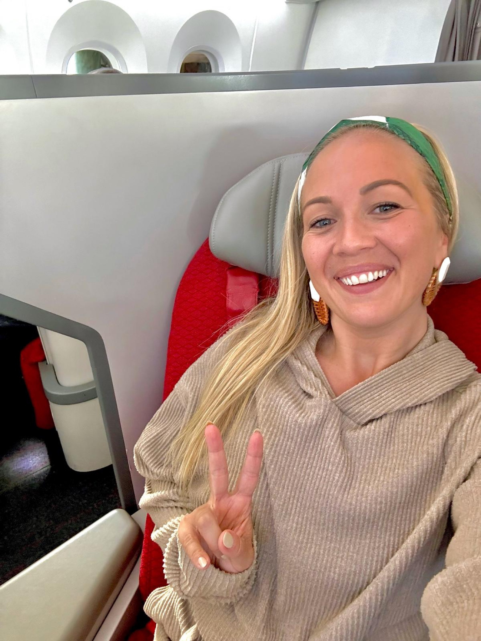 Wearing my favorite comfy cozy loungewear set while traveling! 🤍 I get stopped constantly when I wear this & get asked where I bought this set from. 

Comes in 7 color options, I’m wearing Gravel Heather! 🤍 A must have for any travel day, work from home day or more! 

#LTKStyleTip #LTKVideo #LTKTravel