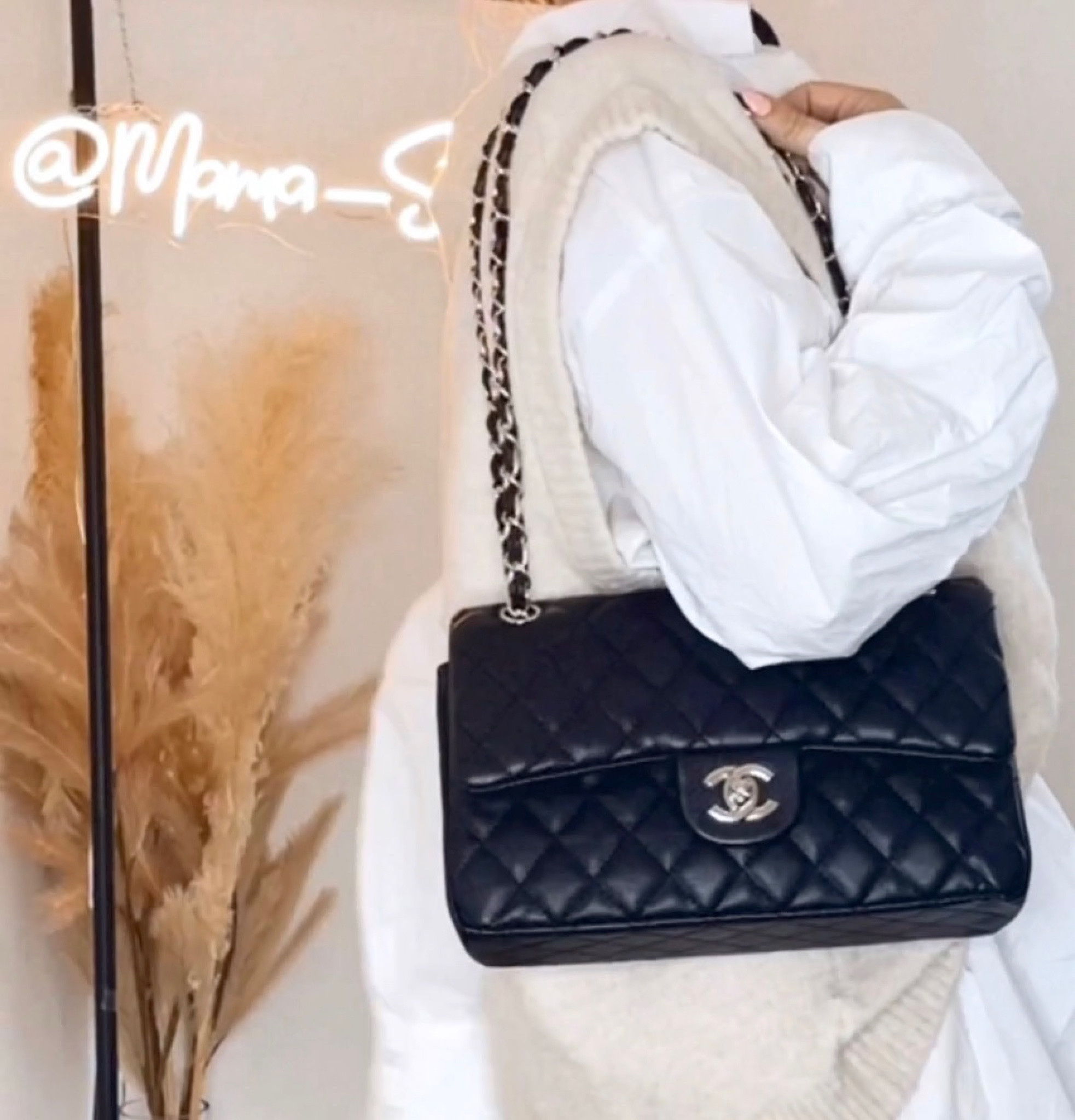 CHANEL BAG INSANE QUALITY 1:1 

#LTKitbag #LTKunder100 #LTKsalealert