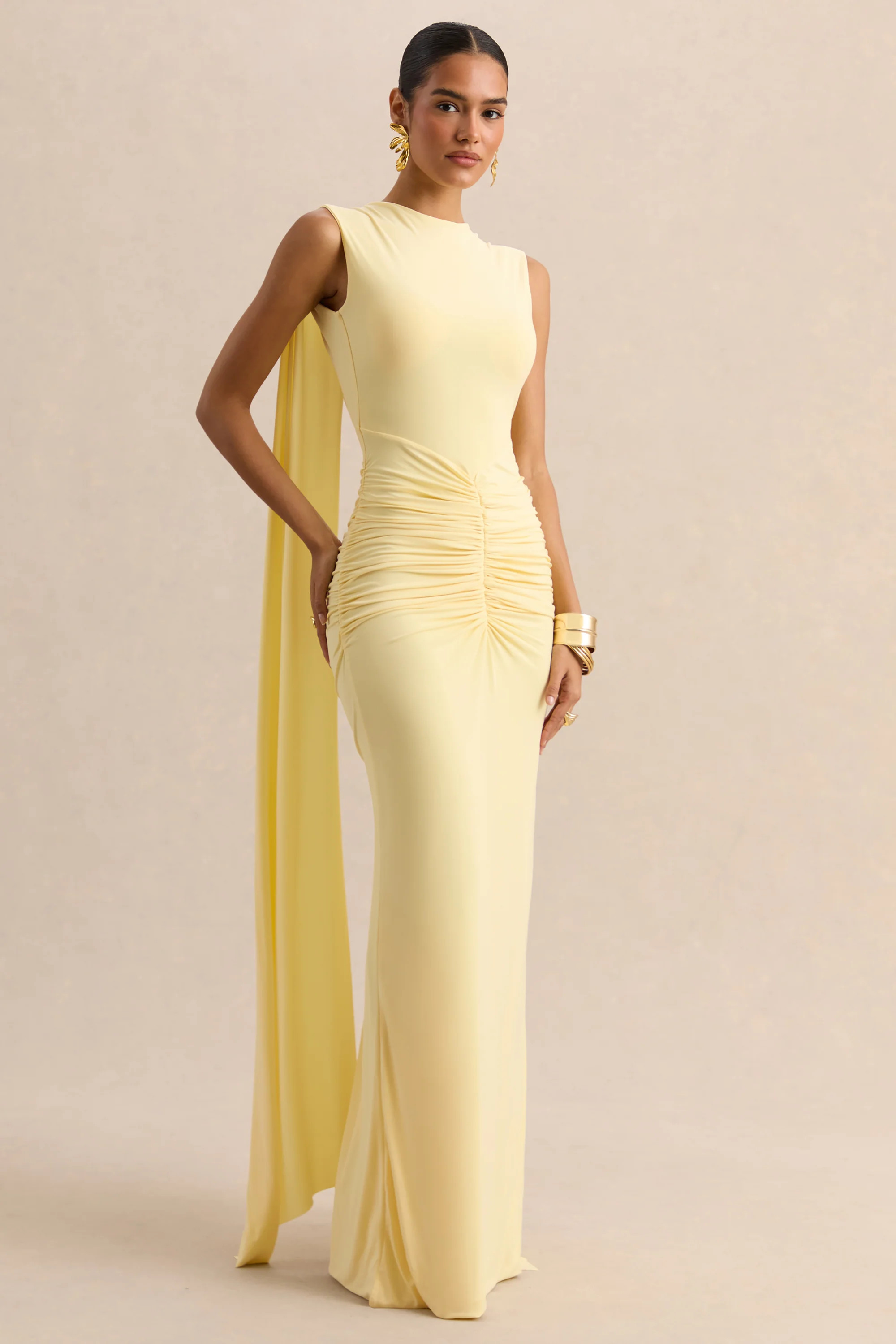Premiere | Lemon Boat-Neck Maxi Dress With Cape-Sleeves And Open-Back | Club L London