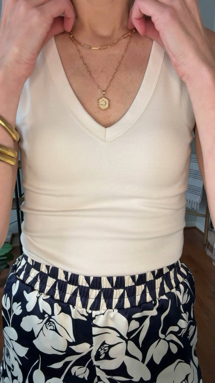🚨Target Circle Week STEAL🚨

Okay, but these satin shorts and tank for under $20?! 🤯 Obsessed is an understatement. The perfect chic & effortless vibe. ✨

These deals won’t last, so you know the drill… RUN! 🏃‍♀️💨 

#TargetFinds #TrendyOnABudget #LTKDeal #TargetCircleWeek #targetpartner

#LTKFindsUnder50 #LTKSaleAlert
