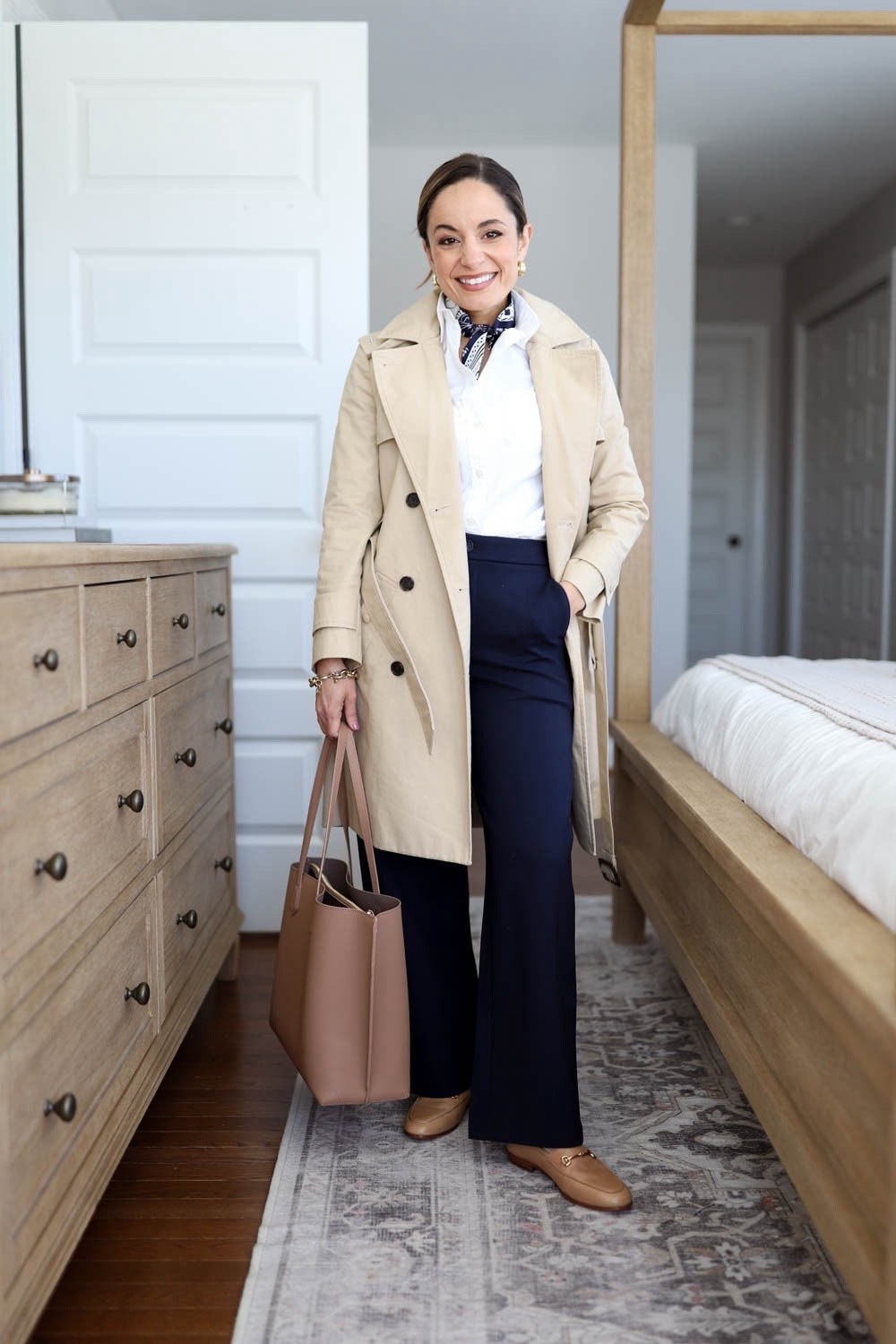 Casual outfits for work with navy wide leg pants! 

Pants: petite xxs/00 - 10” rise, 27.5” inseam. True to size 
Button down (J.Crew Factory): petite xxs 
Scarf (Similar linked) 
Jacket (J.Crew): petite 00 
Loafers (Sam Edelman): tts in French sand 

My measurements for reference: I’m 4’10” and 105lbs. My bust, waist, and hip measurement is 32”, 24”, and 36”.


#LTKPetite #LTKWorkwear