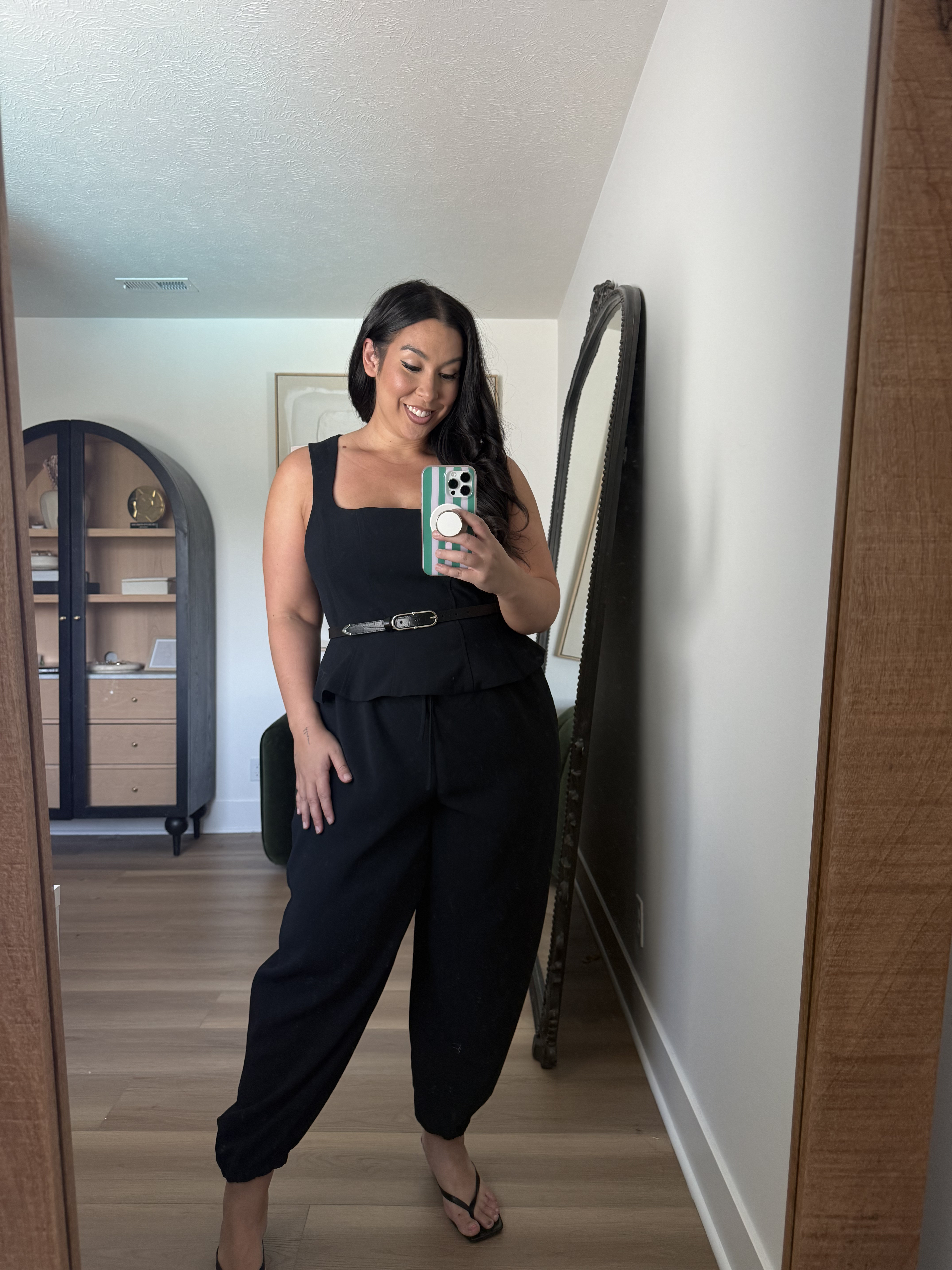 All black moment, so classy and love these balloon pants! Tops: XL & 14 Bottoms: XL

aritzia, aritzia lodge pants, aritzia workwear, aritzia favorites, artizia off the shoulder top 

 #LTKMidsize #LTKWorkwear