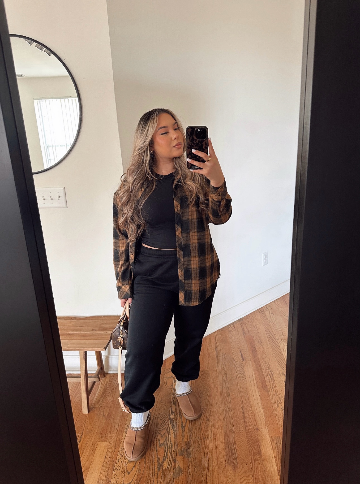 Chill fit🤎🖤 

Flannel size M
Sweats L 


#LTKStyleTip #LTKSeasonal #LTKMidsize