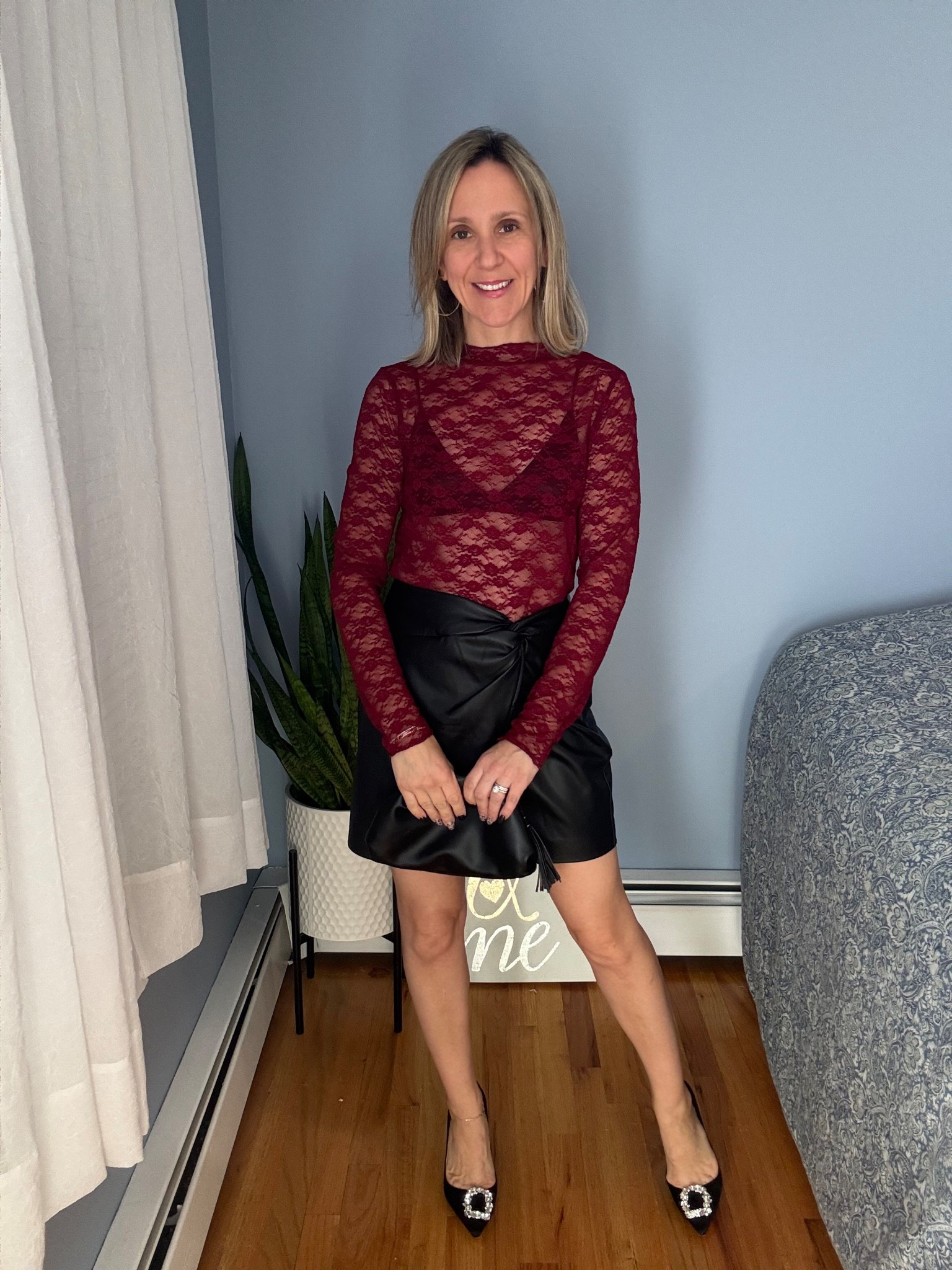 File under: holiday date night fits 

#LTKHoliday #LTKSeasonal #LTKFindsUnder100