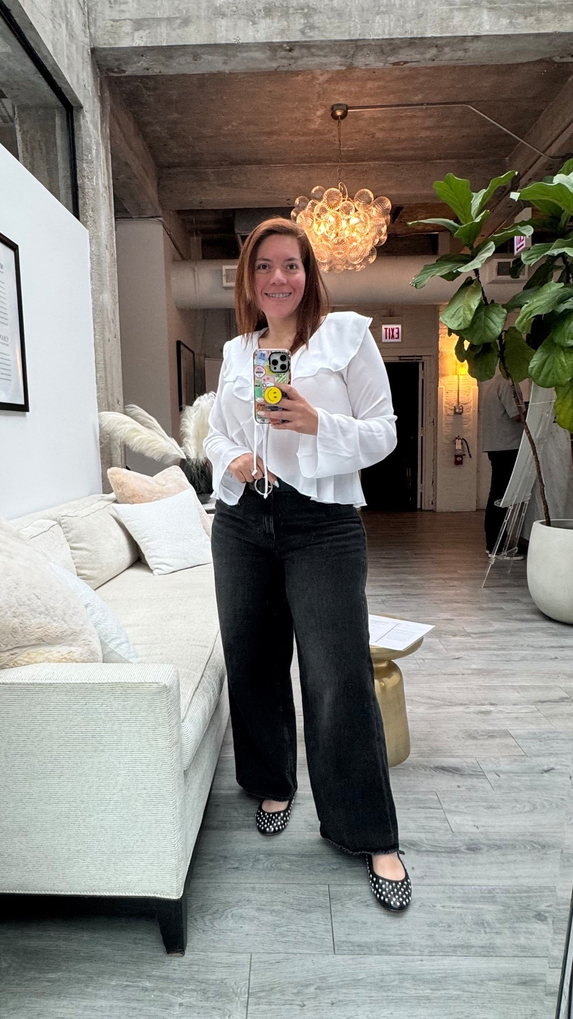 Black and white nunca cae mal 

#LTKMidsize #LTKShoeCrush #LTKWorkwear