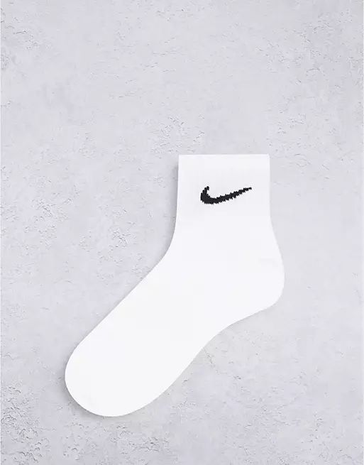 Nike Training – 3er-Pack bunte Socken | ASOS (Global)