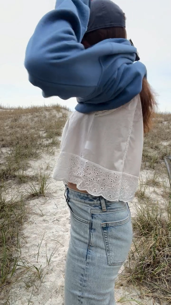 I cant link these jeans here, but if you head to my IG you can find them :)  

Millennial mom | jeans | easy outfits for women late 30s early 40s | 

Commissionable links

#LTKgrwm #LTKootd