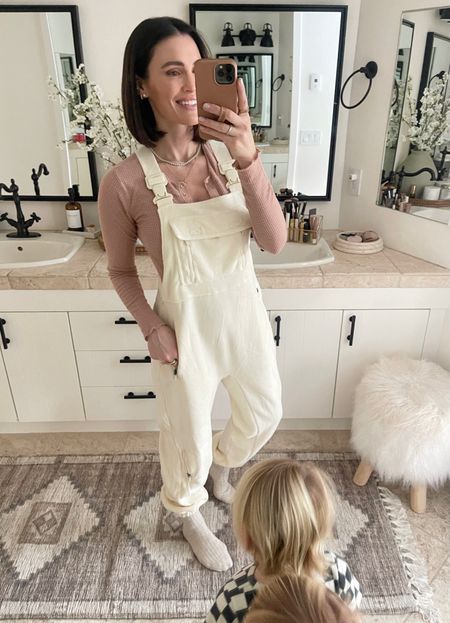 FASHION \ the coziest teddy winter overalls FTW! Amazon find! Wearing a small.

Outfit
Mom fit

#LTKSeasonal #LTKfindsunder100