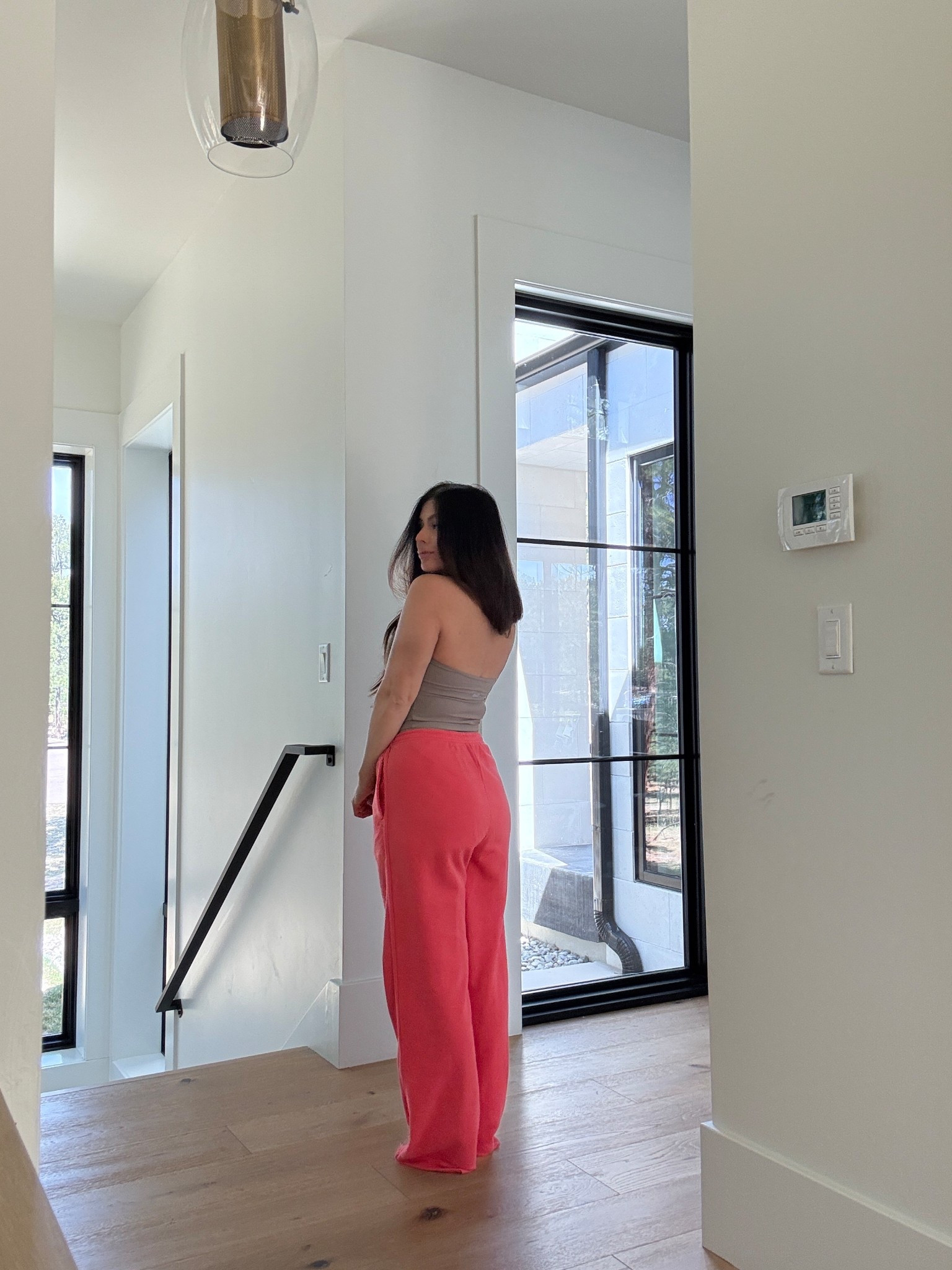 Bright Coral straight leg sweats from Vuori. Top is Oner. Such a cute combo!

#LTKgrwm #LTKActive #LTKootd