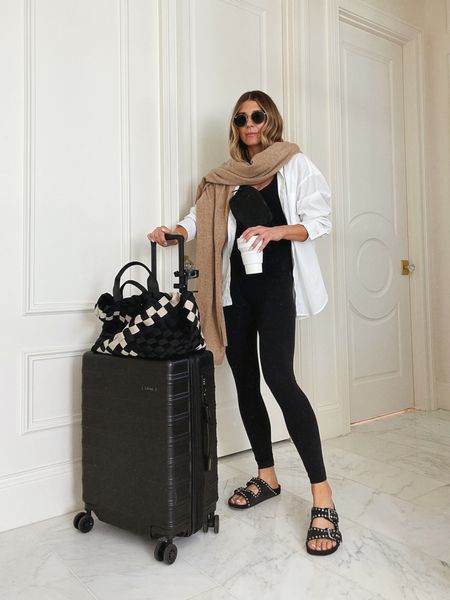 Travel must haves, airport travel outfits 