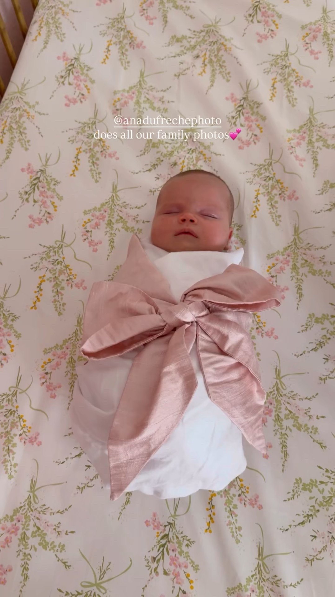 Now swaddle for our newborn photos! I used this for Ella’s newborn photos too! 

@anadufrechephoto 
does all our family photos💕

#LTKBaby #LTKKids #LTKCon