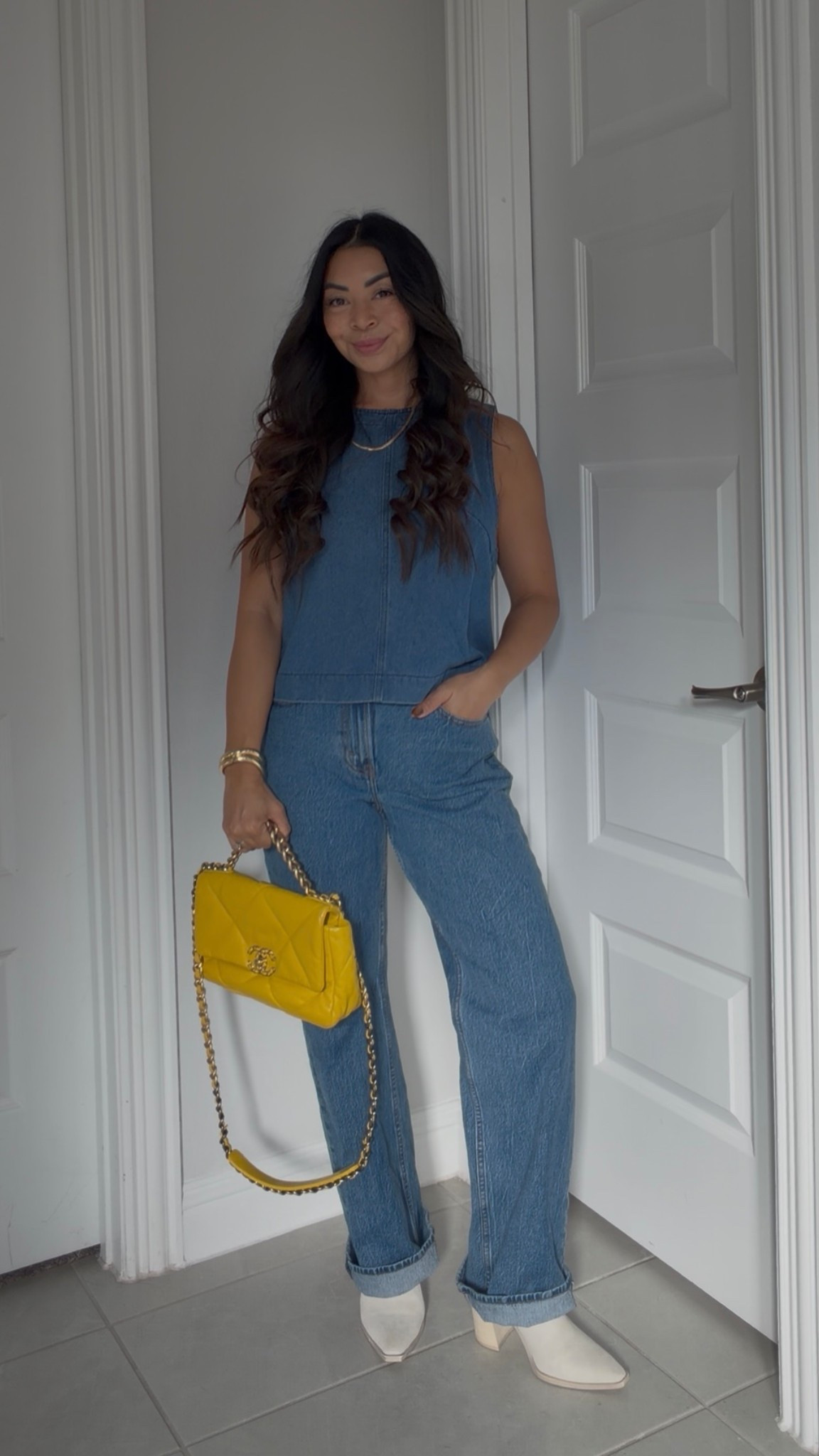 Denim on denim today 

#LTKFindsUnder50 #LTKOver40 #LTKFindsUnder100