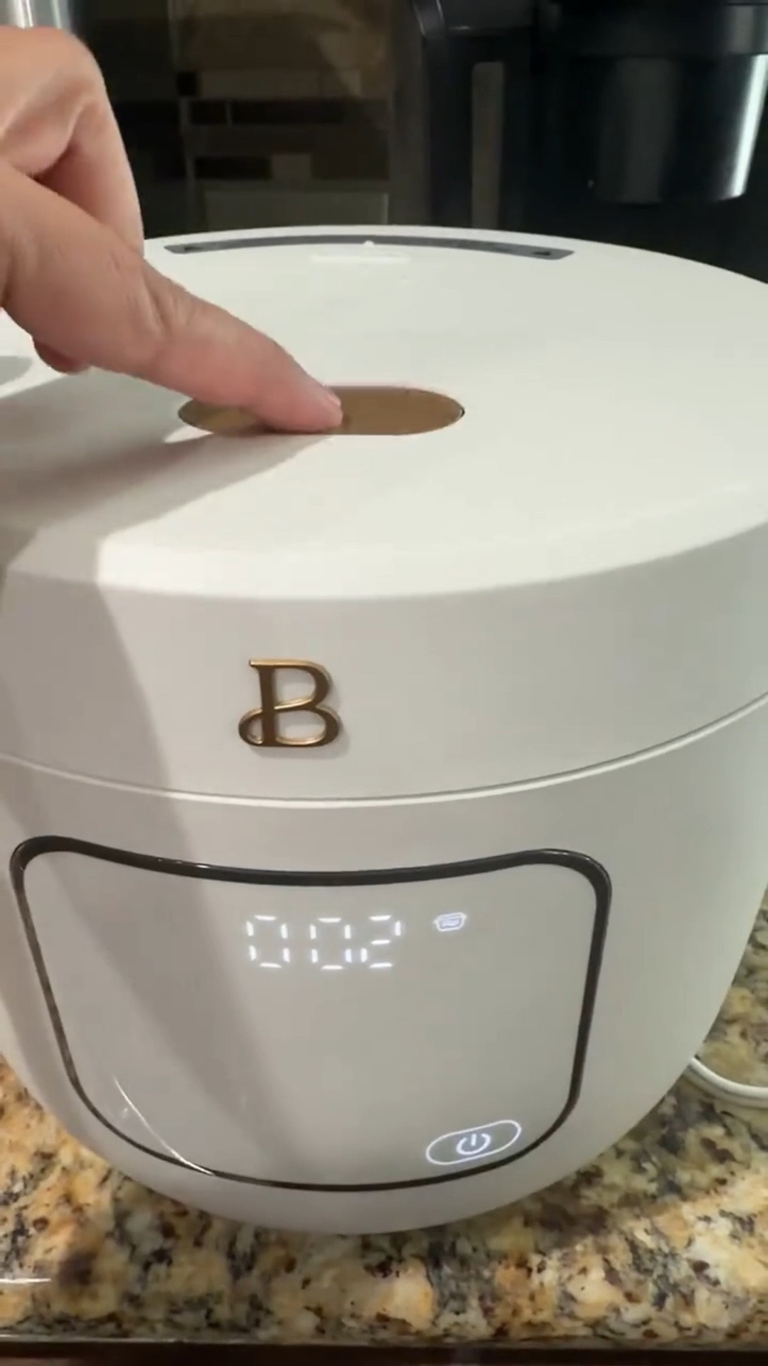 Obsessed with this Beautiful rice cooker from Walmart 🤍 It’s aesthetic, super easy to use, and not just for rice. My teens use it all the time and the rice comes out perfect every single time. Busy mom win 🙌 #WalmartFinds #BeautifulKitchen #RiceCooker #BusyMomLife #EasyCooking #KitchenFavorites #TikTokShopFinds
#WalmartFind
#KitchenMustHave
#BusyMomHack
#EasyMeals
#HomeEssentials