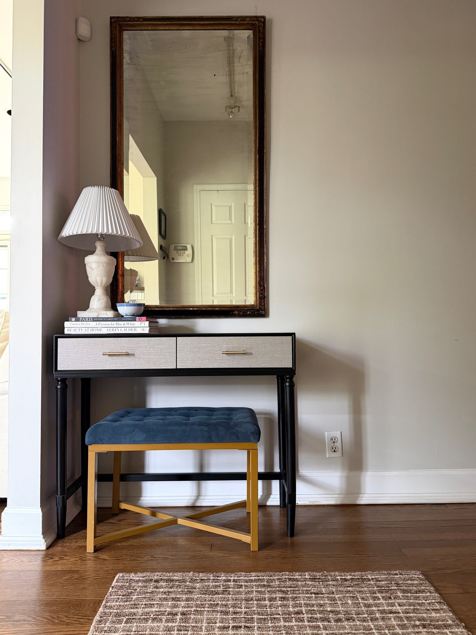 Love our little entryway moment so much.

#LTKHome