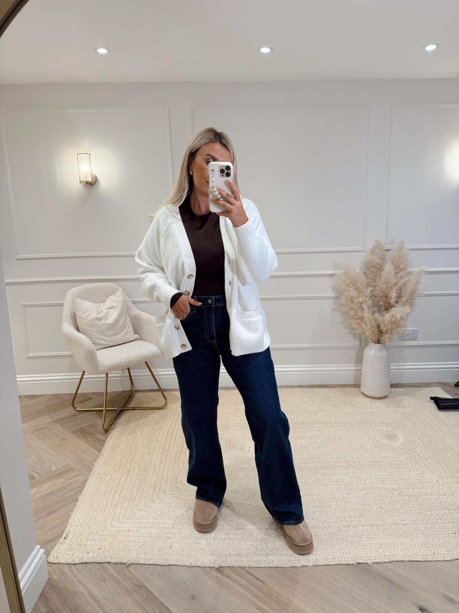 The best jeans ever!!! Currently on sale plus 15% off with code AFxLTK, the best discount 🙌🏼

Autumn outfit, cardigan, knitwear, dark denim, jeans, casual outfit

#LTKuk #LTKautumn #LTKwinter