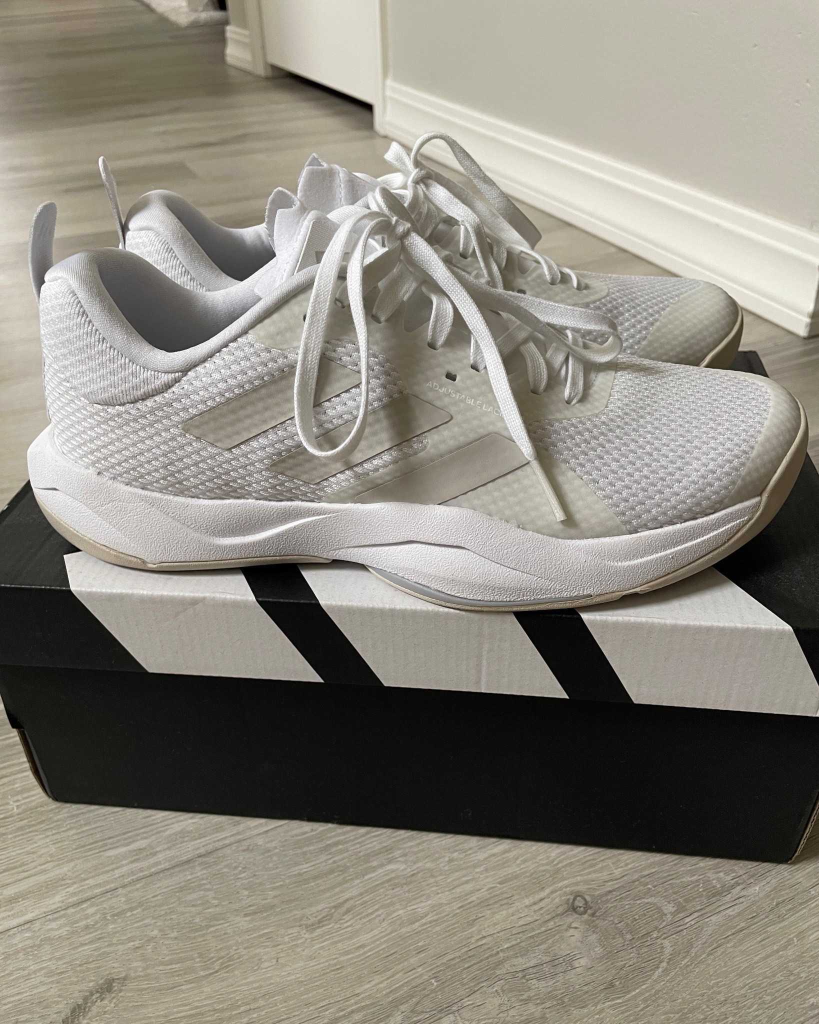 Adidas sneakers - so comfy!! 


#LTKActive