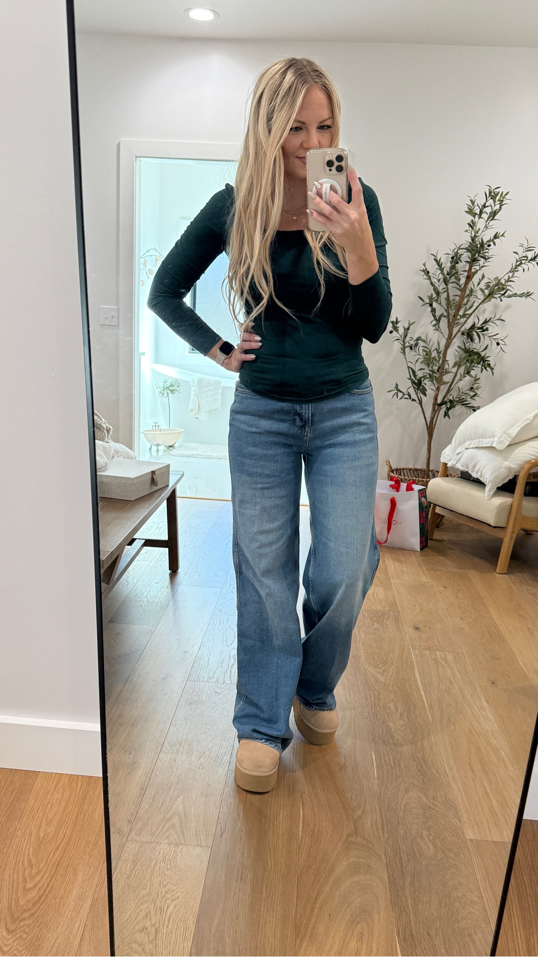 Found the cutest pair of jeans this weekend! 


#LTKSaleAlert #LTKmomlife #LTKTall