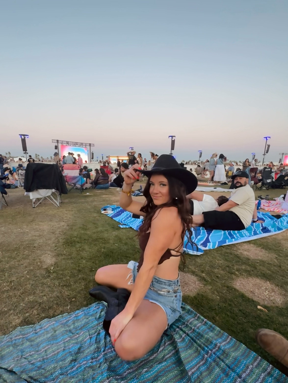 Stagecoach outfit 

#LTKTravel #LTKStyleTip #LTKWatchNow