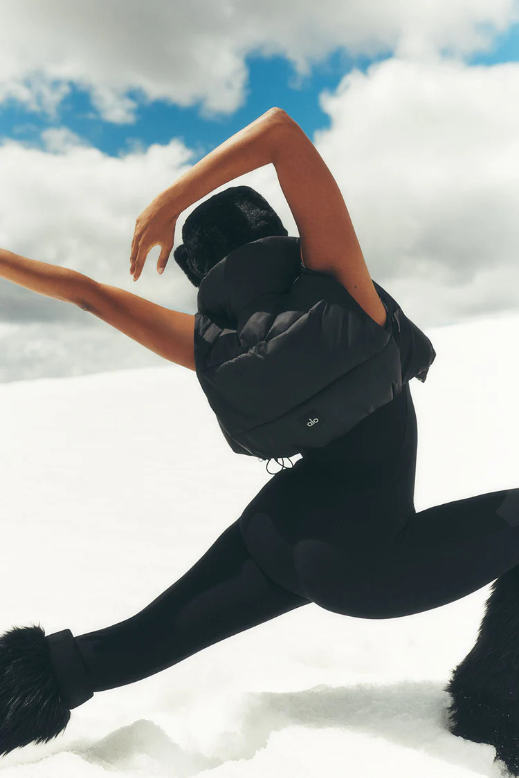 Cropped Gold Rush Puffer Vest | Alo Yoga