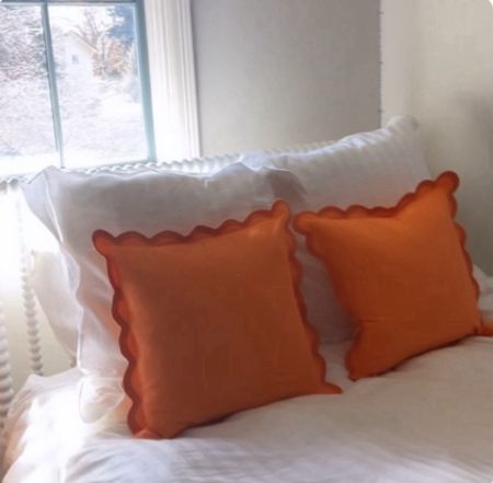 Shop my teen daughter’s room! Scalloped orange pillow shams, white bedding, white spindle bed and more!


#LTKhome #LTKfindsunder100 #LTKSeasonal