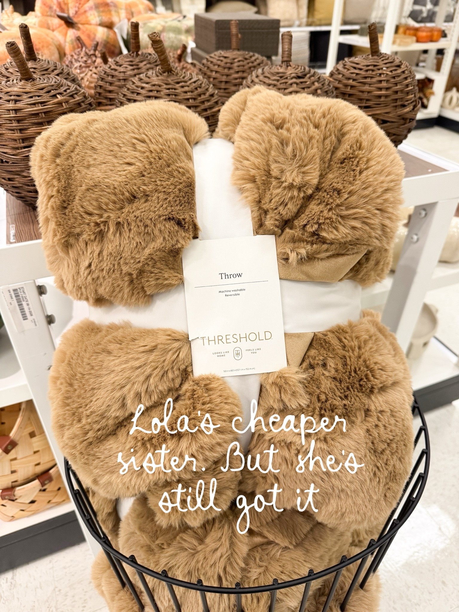 Super soft blanket !!! Perfect for cozy season