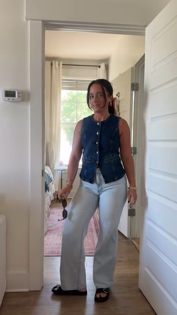 coffee shop work day outfit !!! Small top, size 8 jeans 

#LTKSeasonal #LTKStyleTip #LTKFindsUnder100